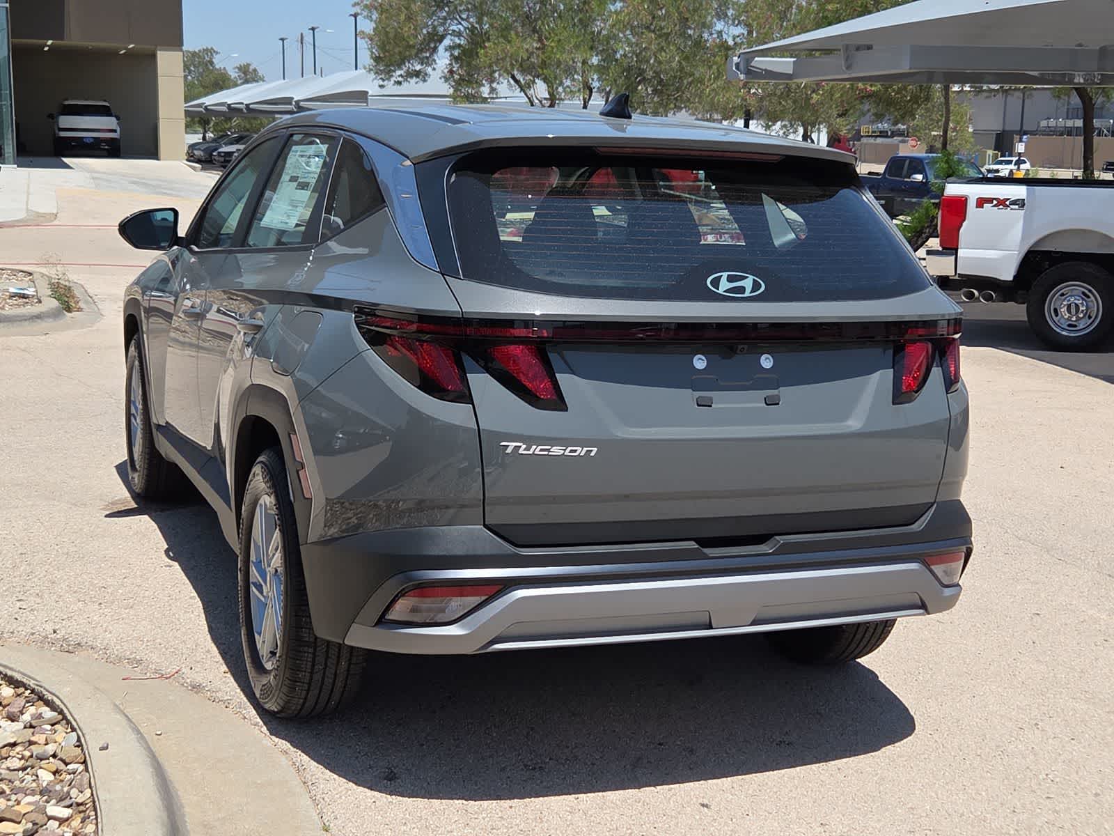 2026 Hyundai TUCSON SE