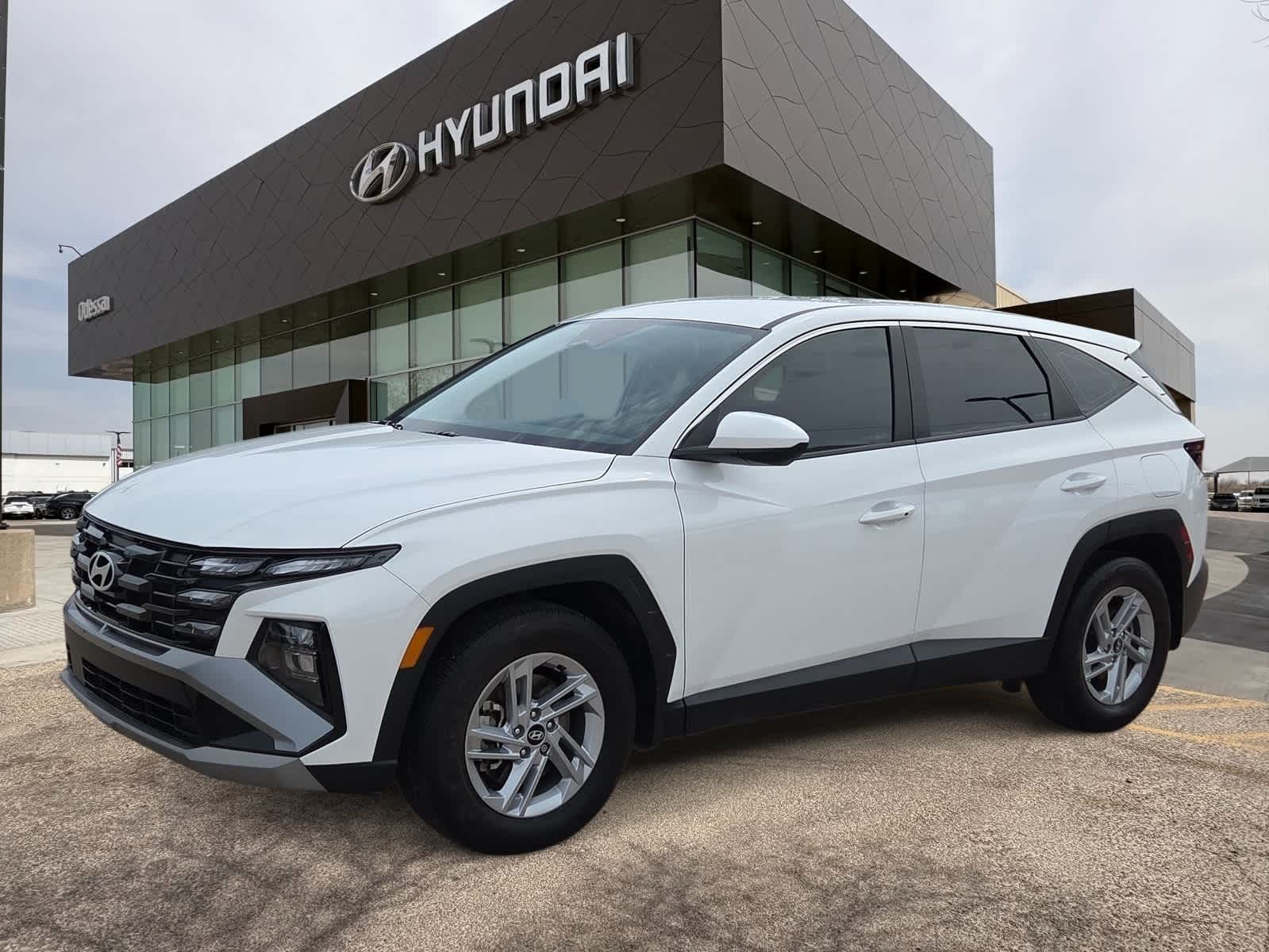 2025 Hyundai TUCSON SE