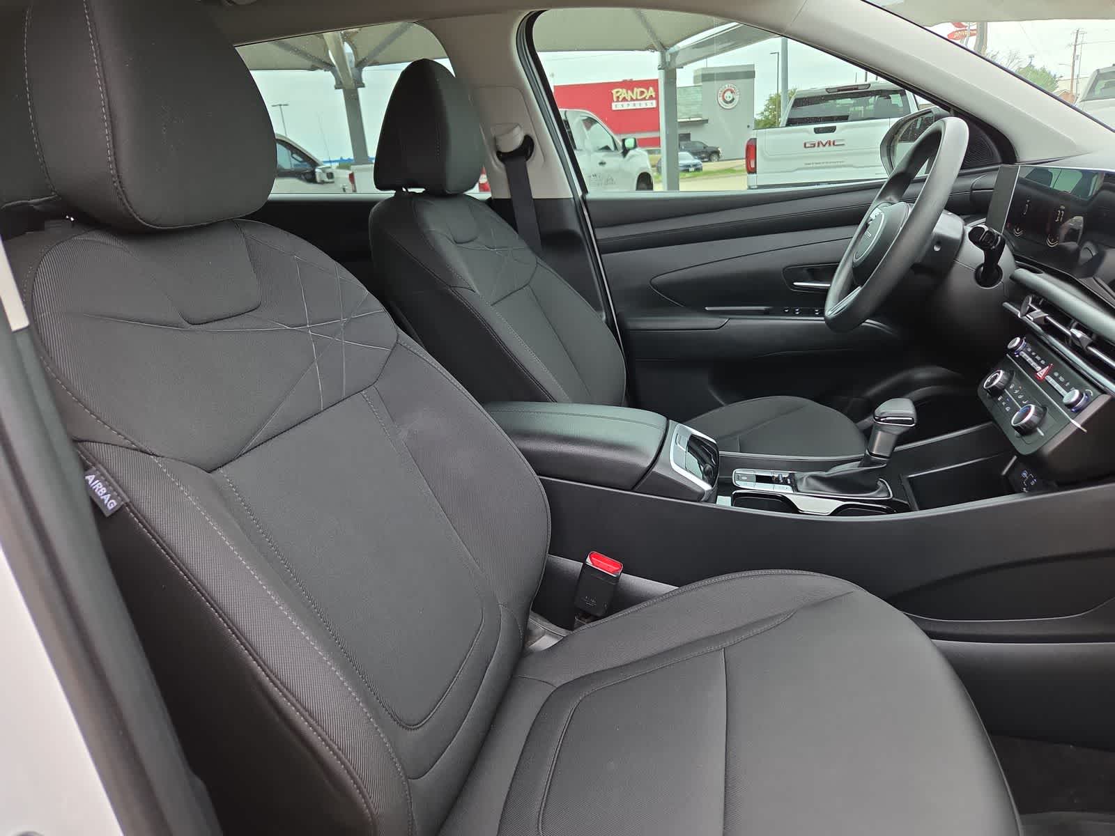 2025 Hyundai TUCSON SE