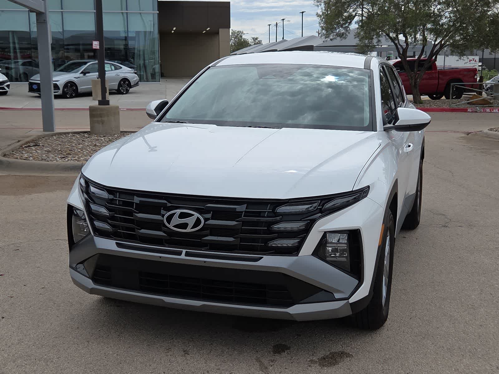 2025 Hyundai TUCSON SE
