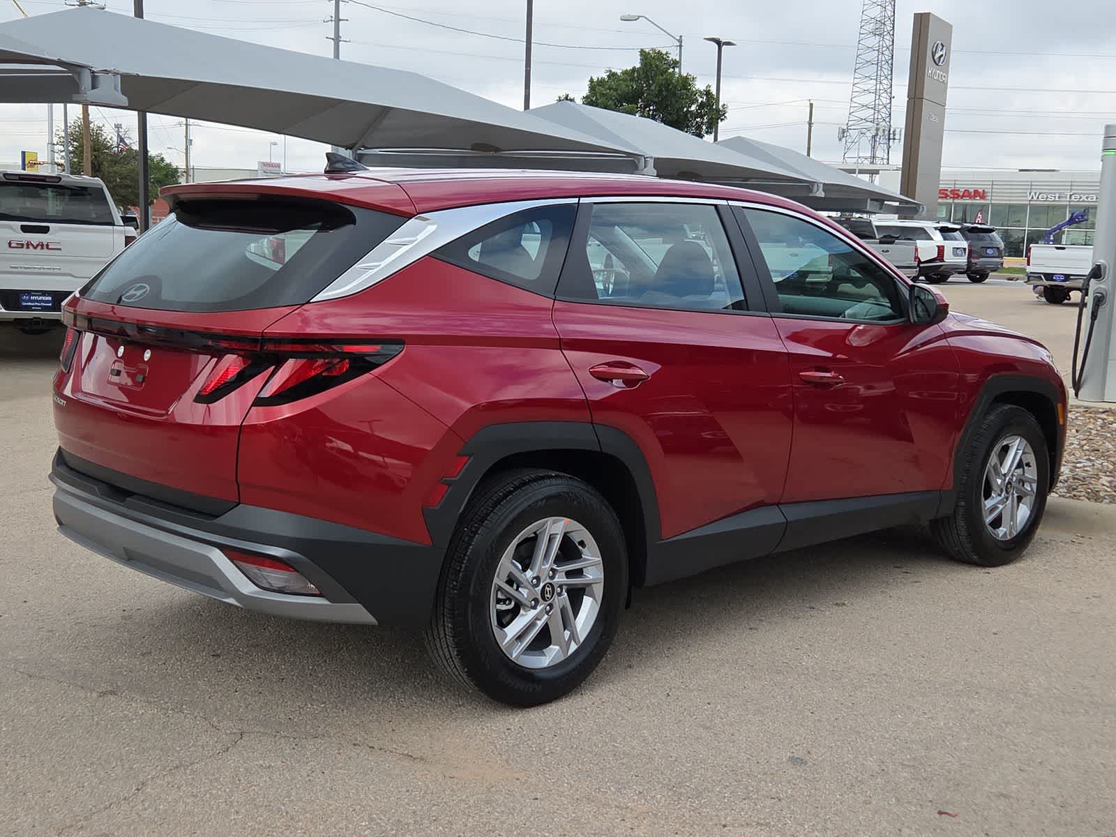 2026 Hyundai TUCSON SE