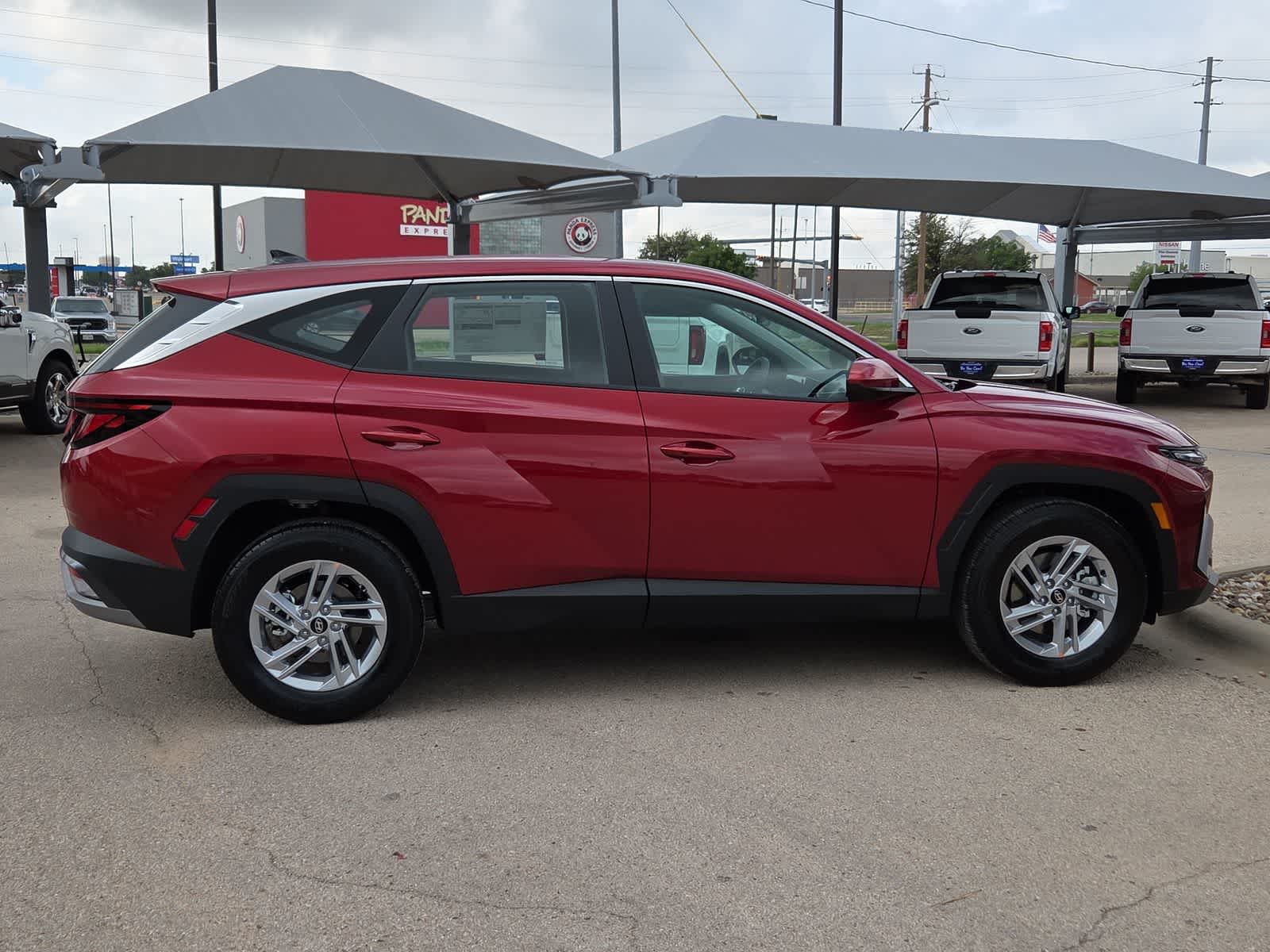 2026 Hyundai TUCSON SE