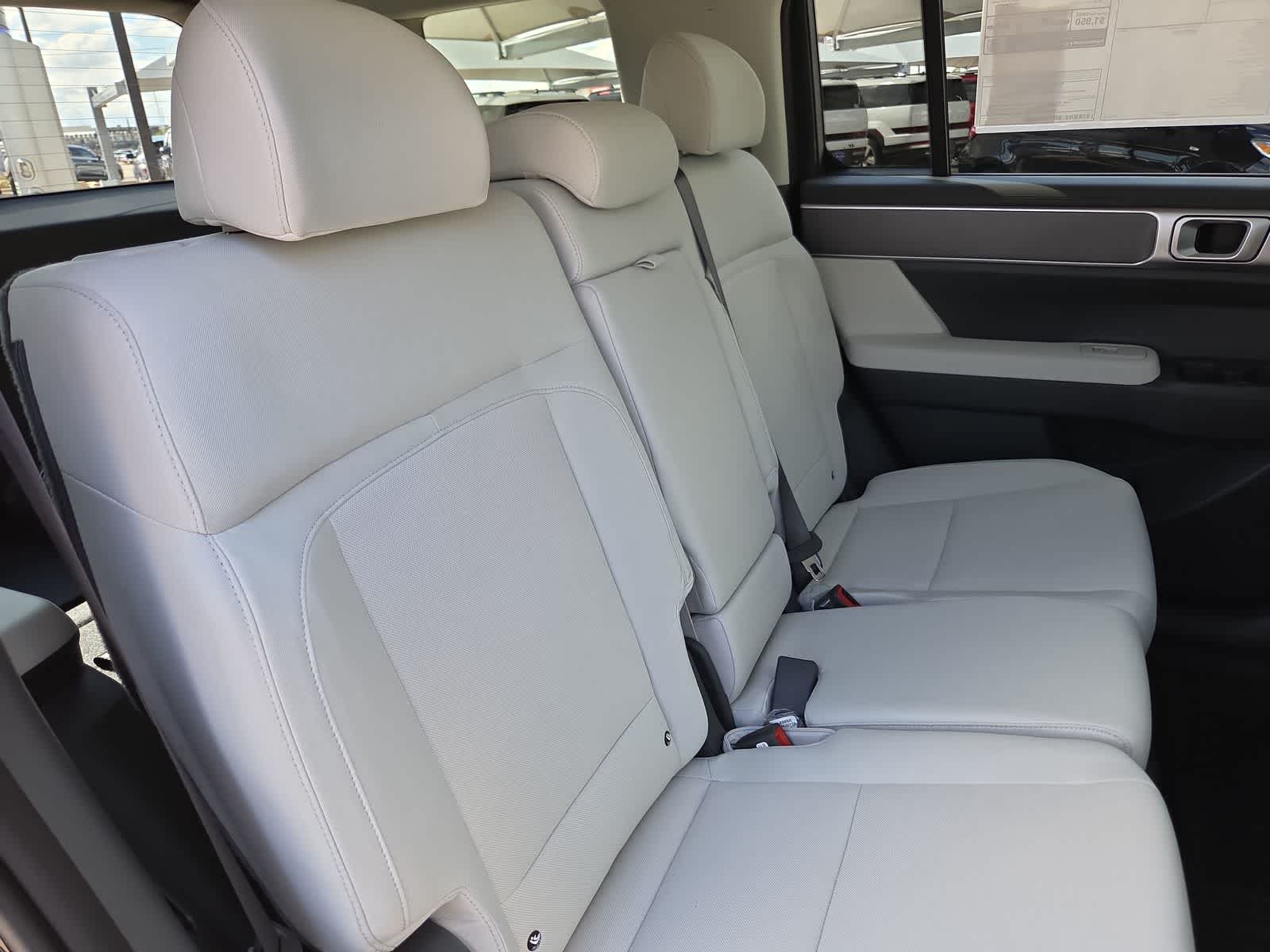 2027 Hyundai SANTA FE SE