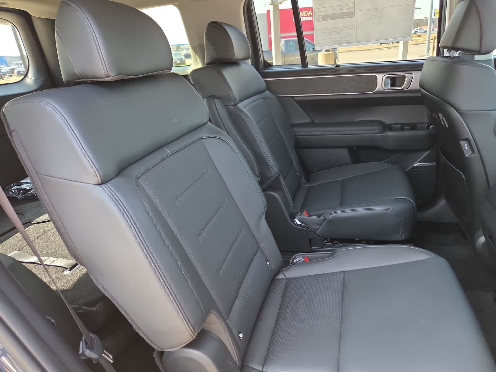 2027 Hyundai SANTA FE Limited 6P