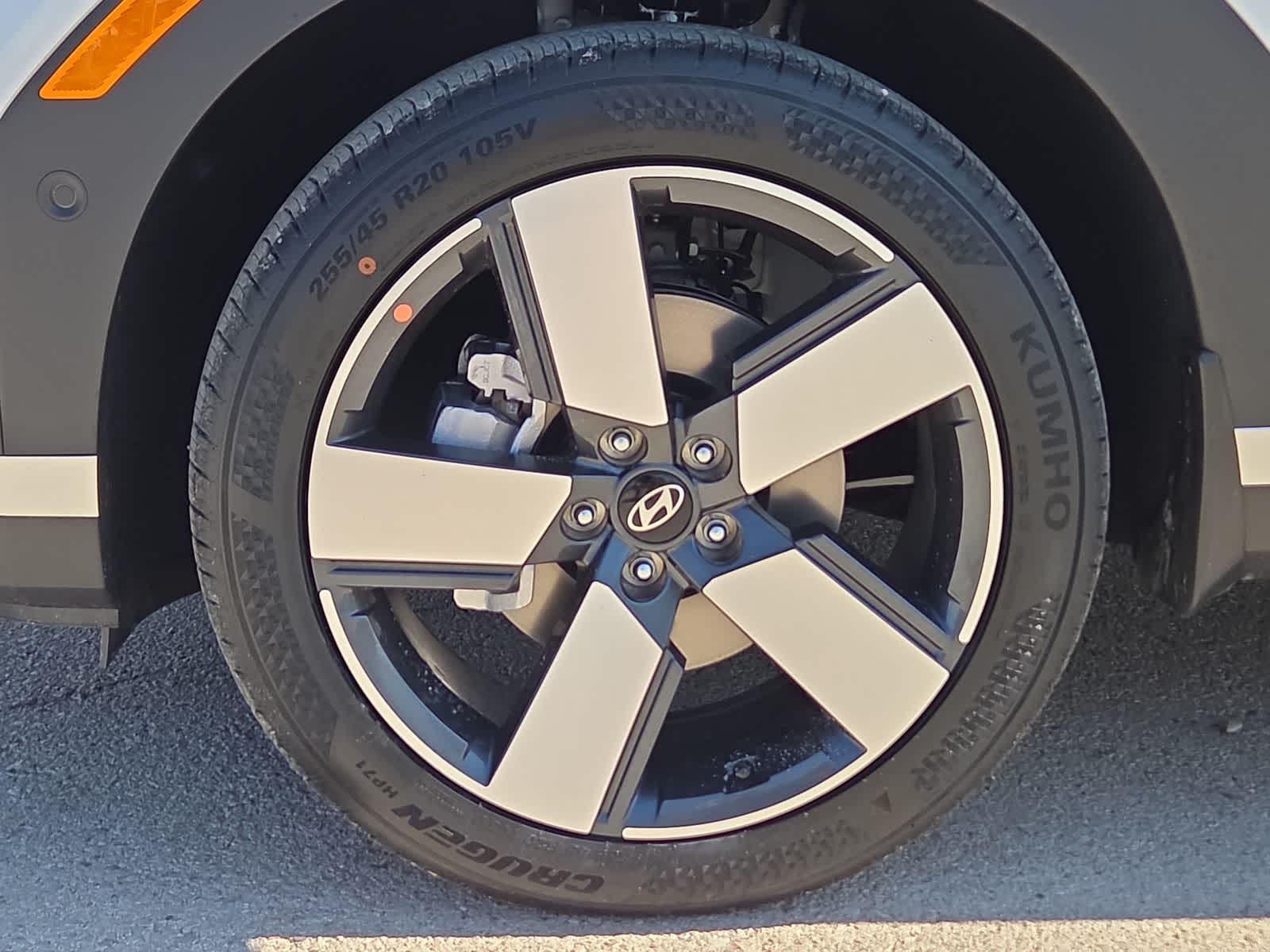 2027 Hyundai SANTA FE Limited 6P
