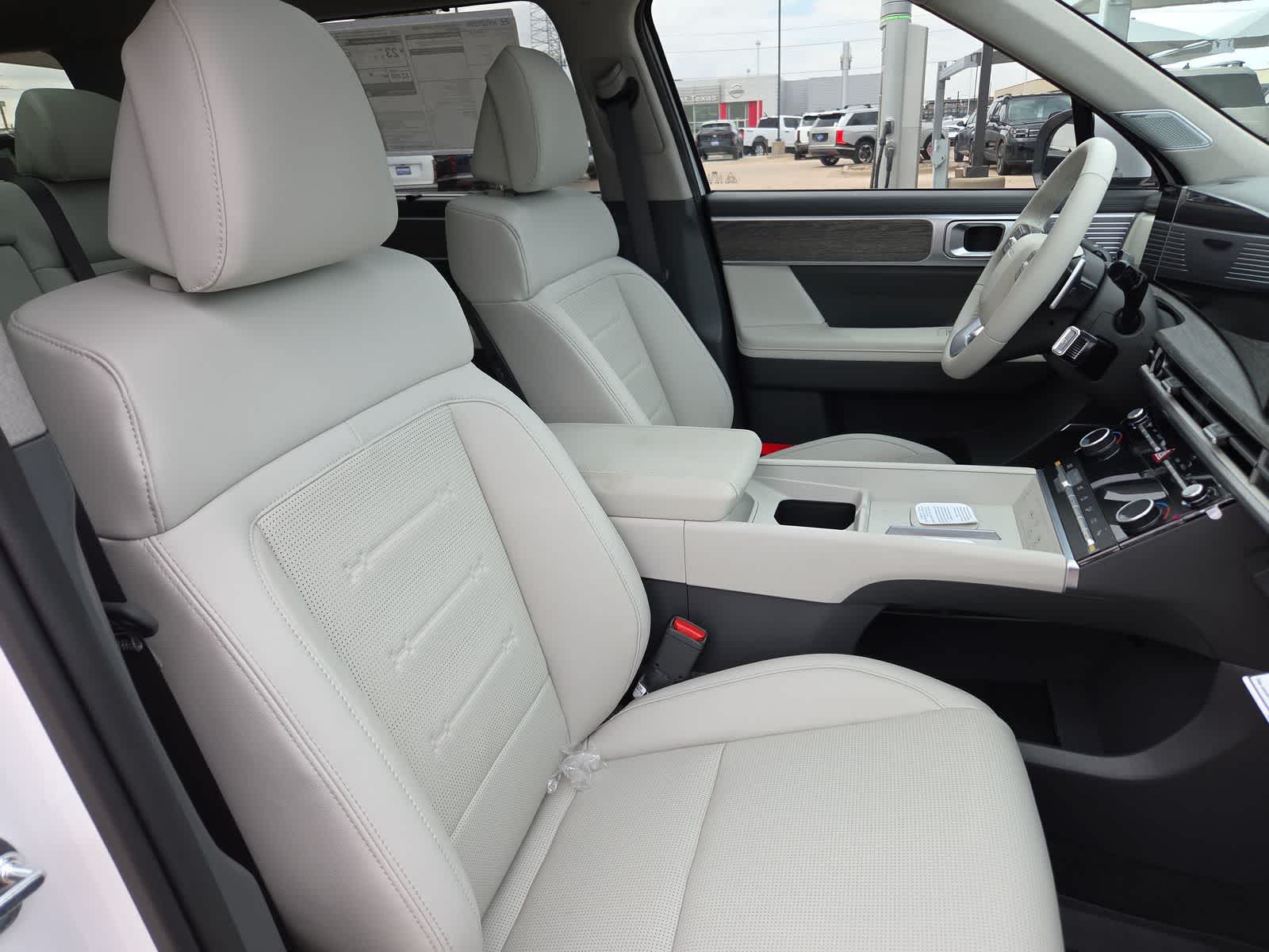 2027 Hyundai SANTA FE Limited 7P