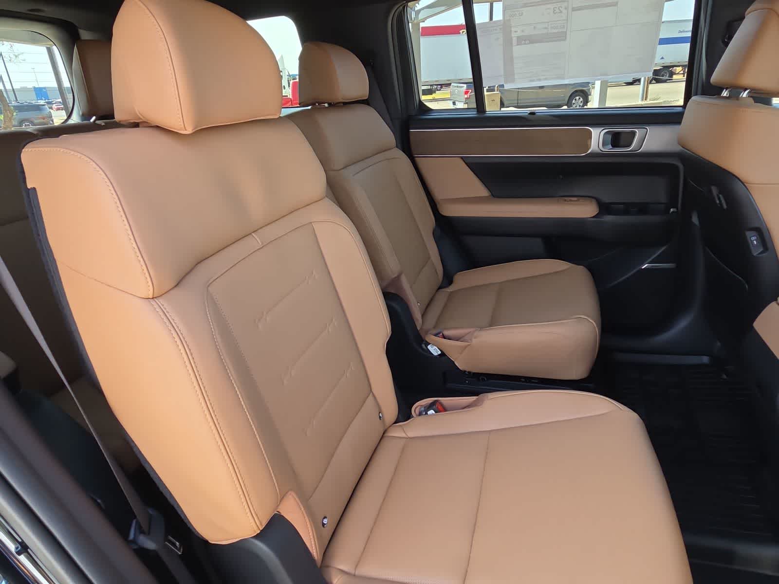 2027 Hyundai SANTA FE Limited 6P
