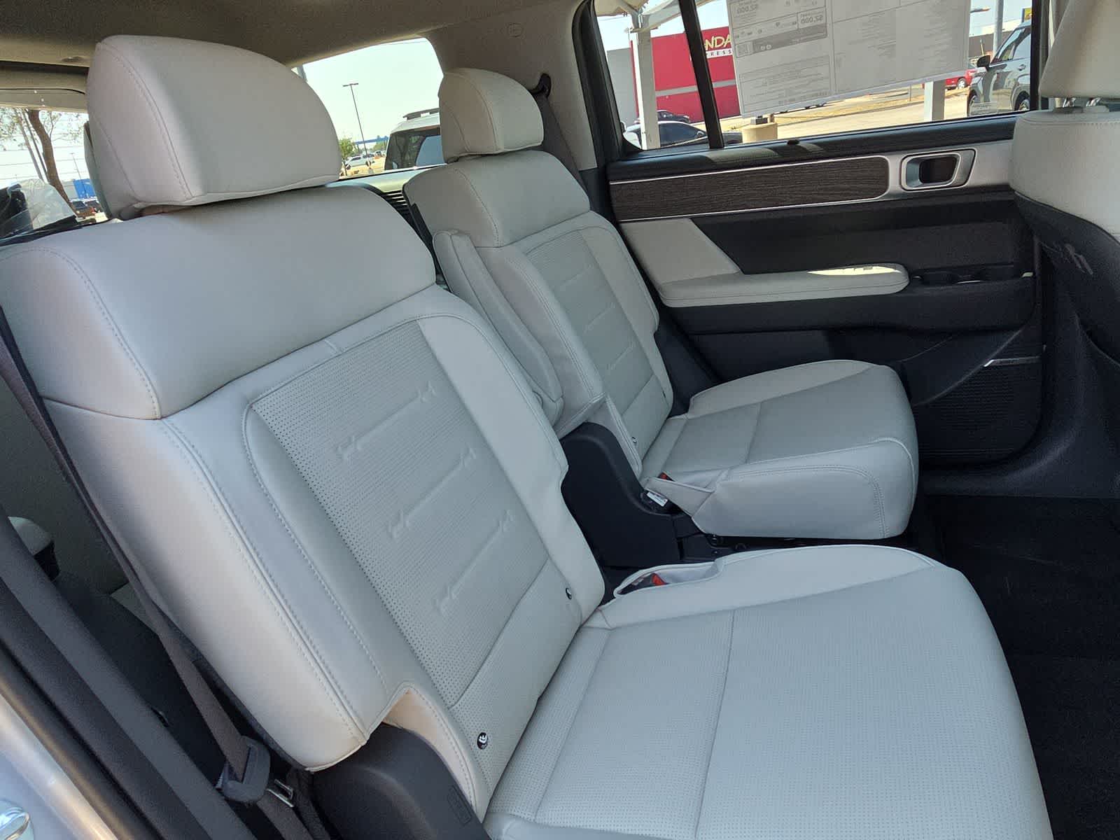 2027 Hyundai SANTA FE Limited 6P