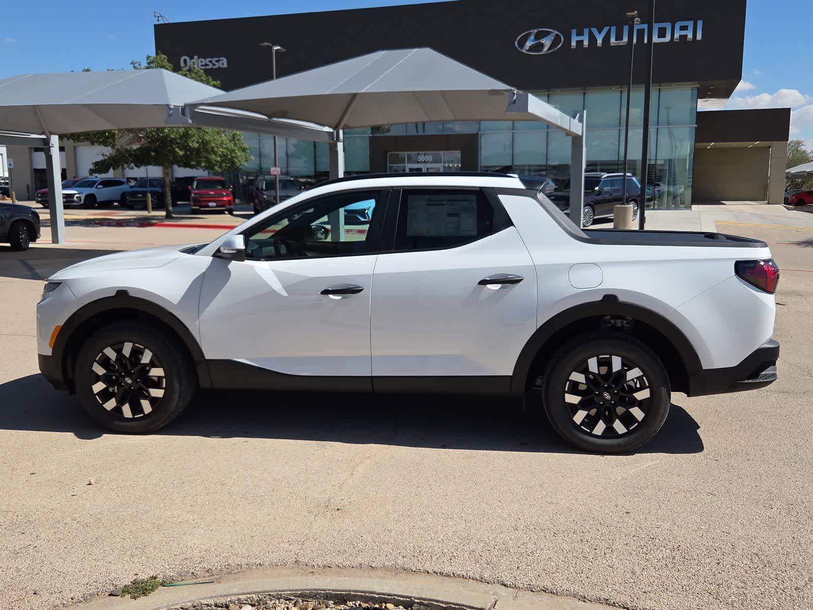 2027 Hyundai SANTA CRUZ SEL Activity