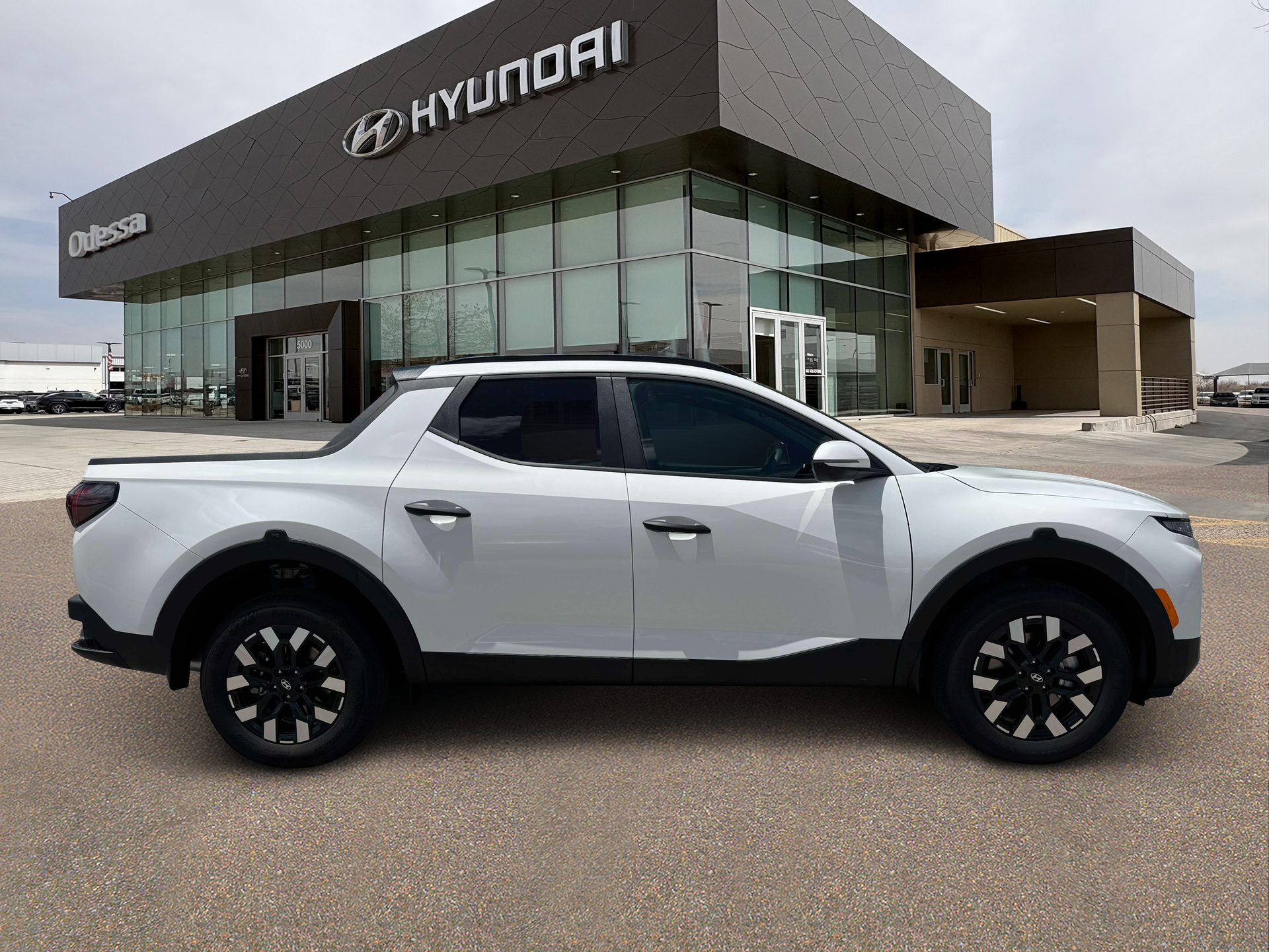 2027 Hyundai SANTA CRUZ SEL Activity