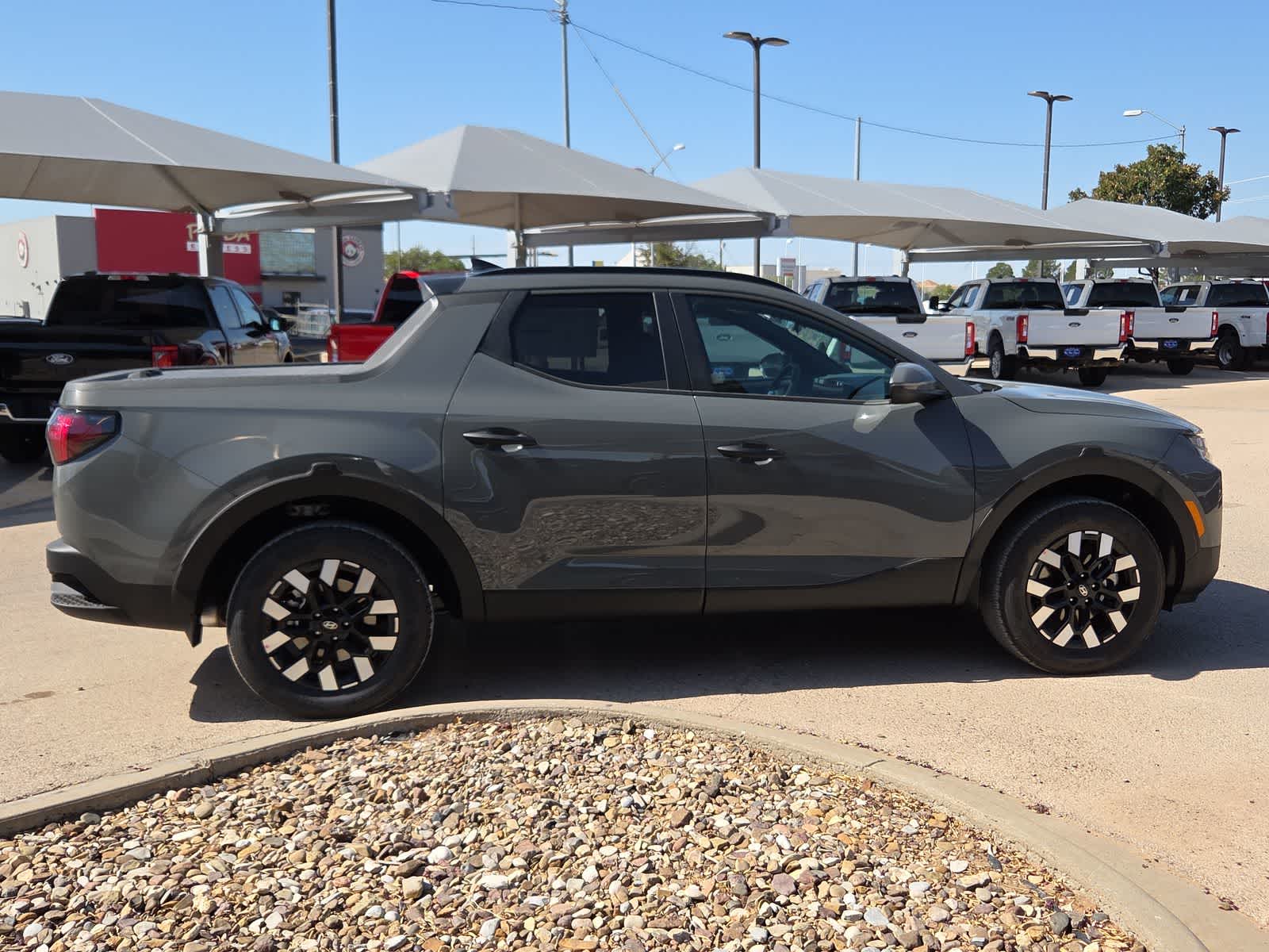 2027 Hyundai SANTA CRUZ SEL Activity