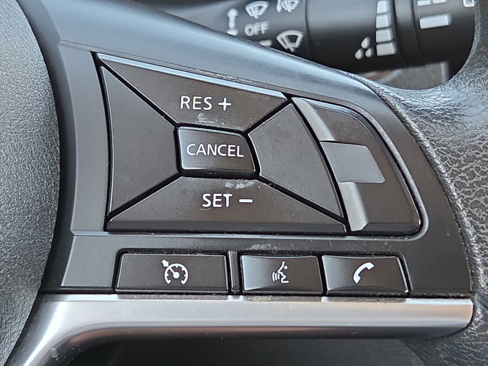 2020 Nissan Rogue Sport SV