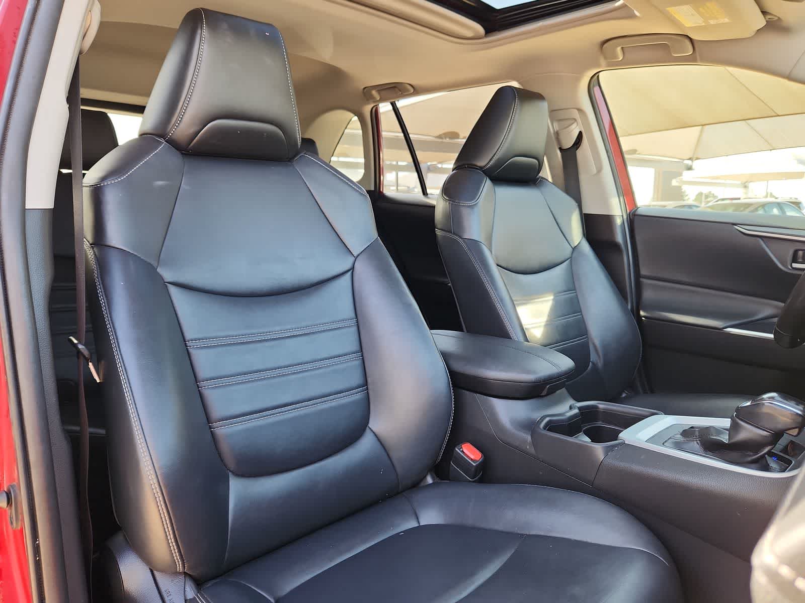 2020 Toyota RAV4 XLE Premium