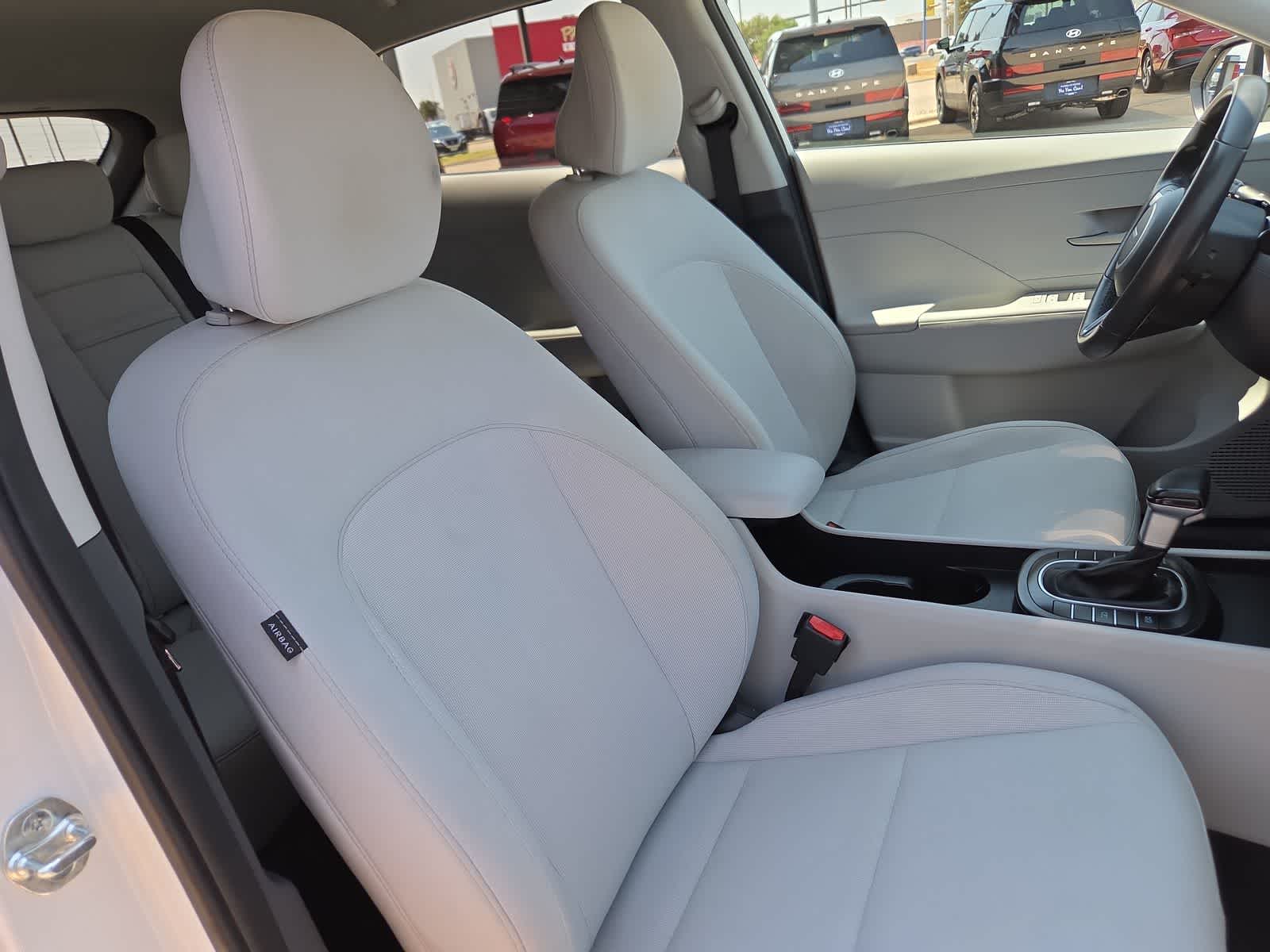 2025 Hyundai KONA SEL