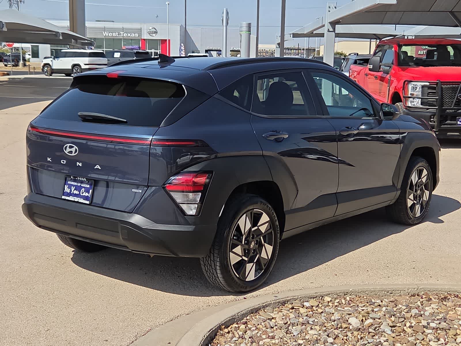 2024 Hyundai KONA SEL