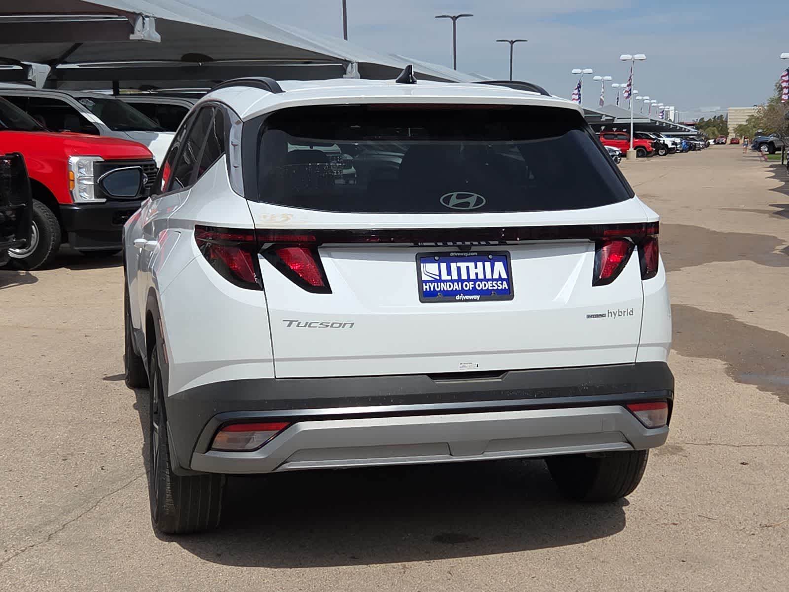 2026 Hyundai TUCSON HYBRID SEL