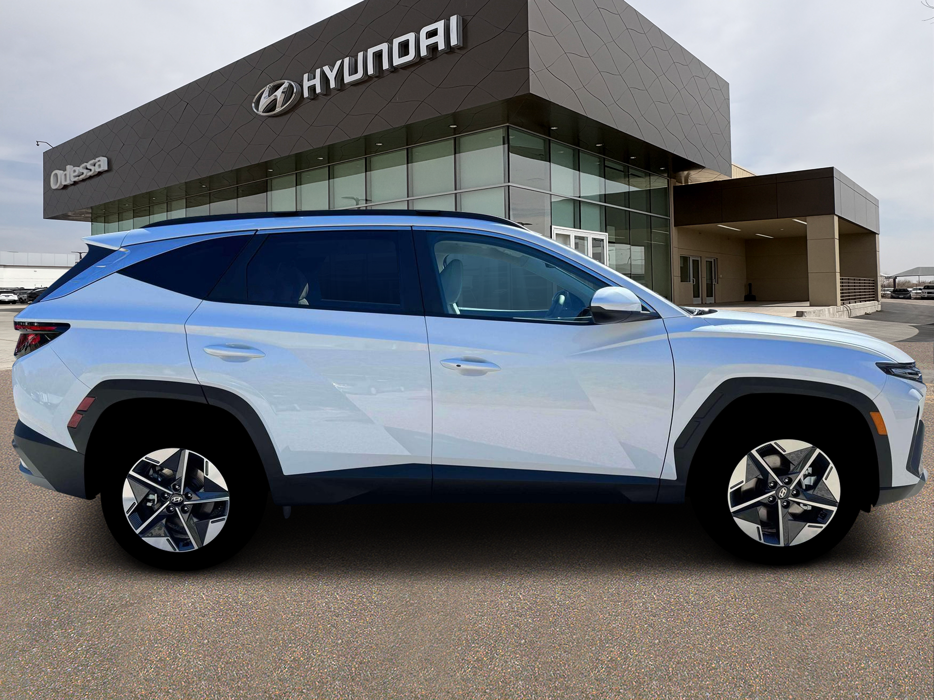 2026 Hyundai TUCSON HYBRID SEL