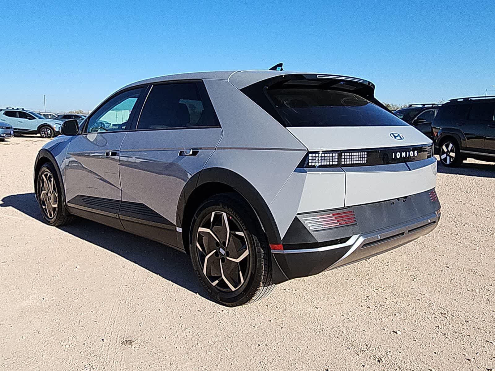 2024 Hyundai IONIQ 5 SEL