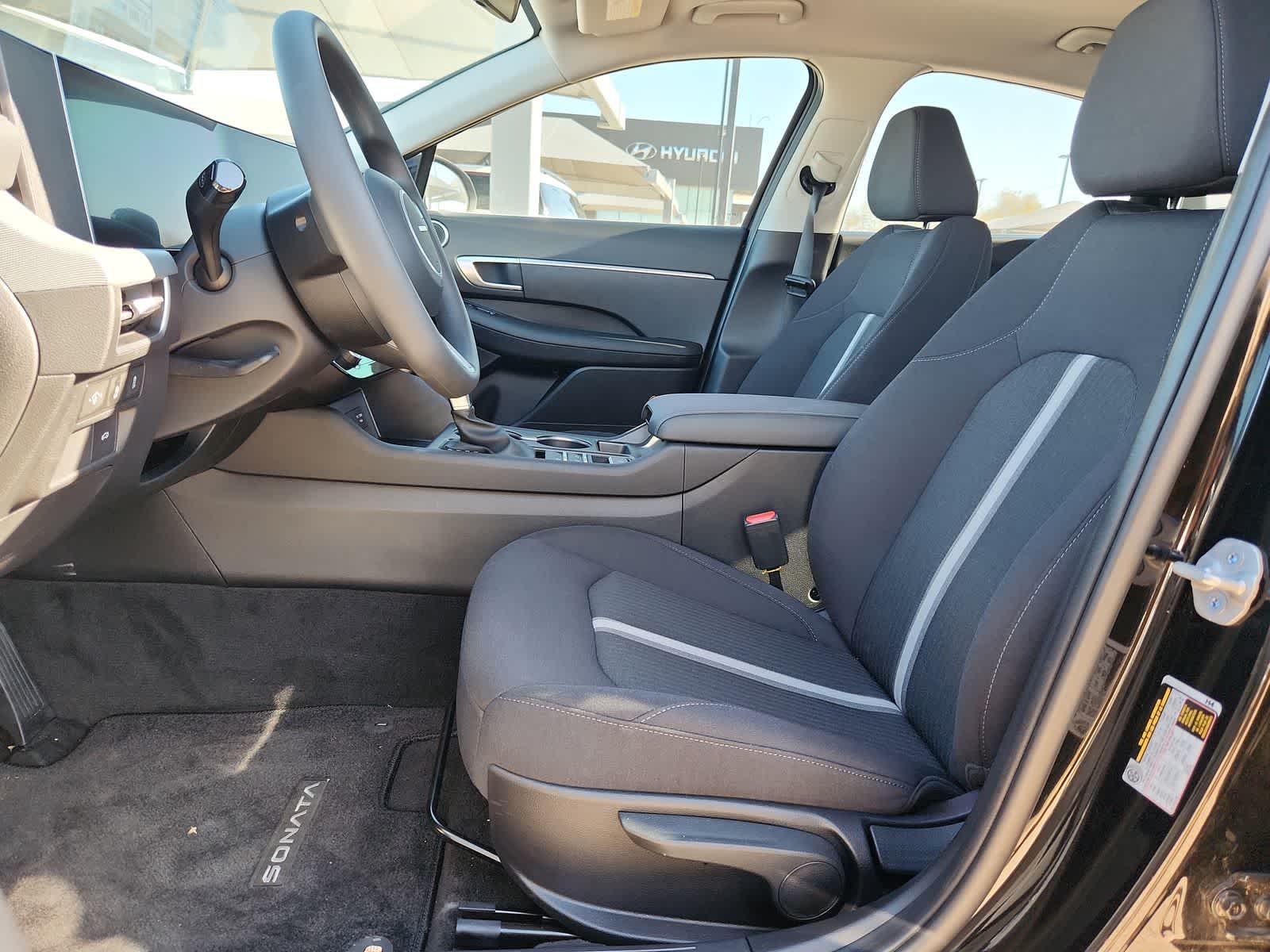 2025 Hyundai SONATA SE