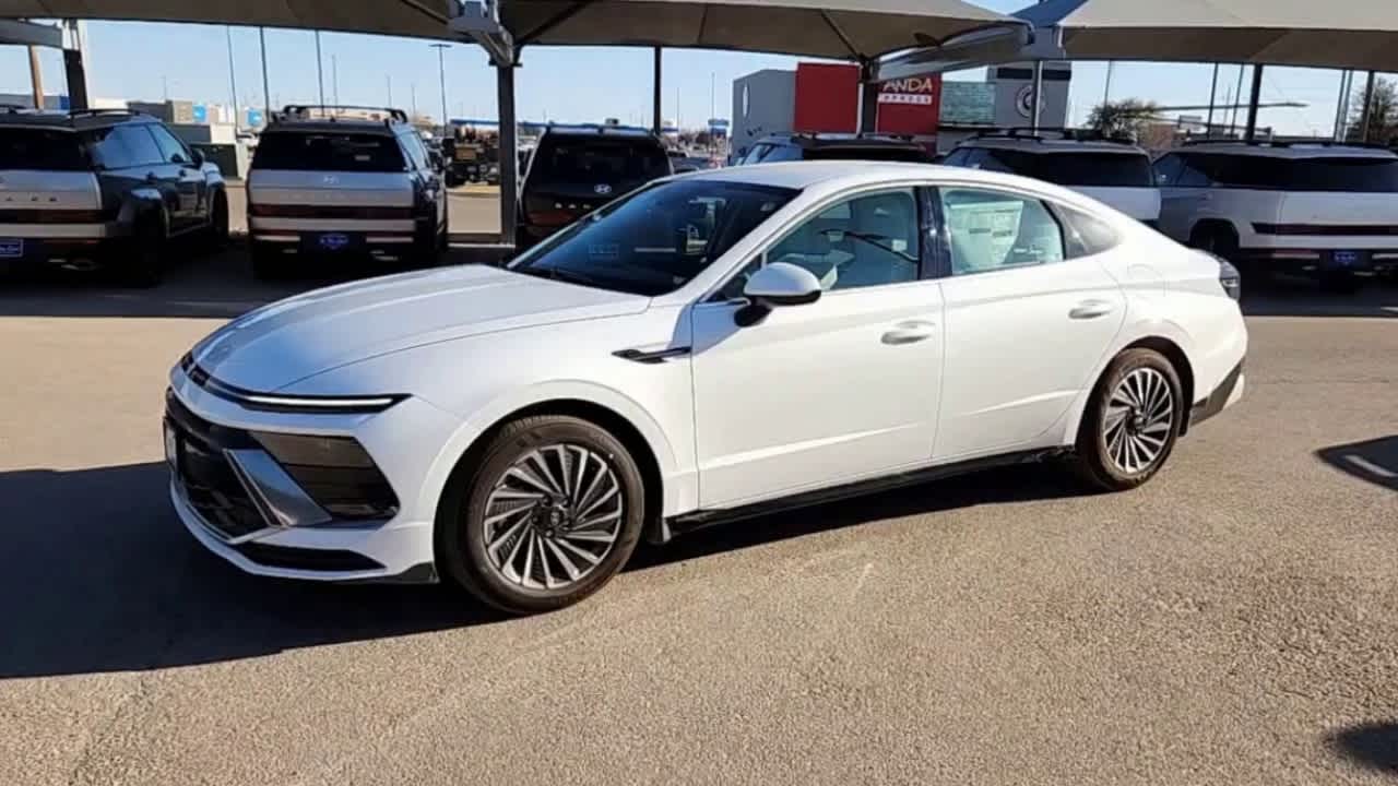 2025 Hyundai SONATA HYBRID SEL