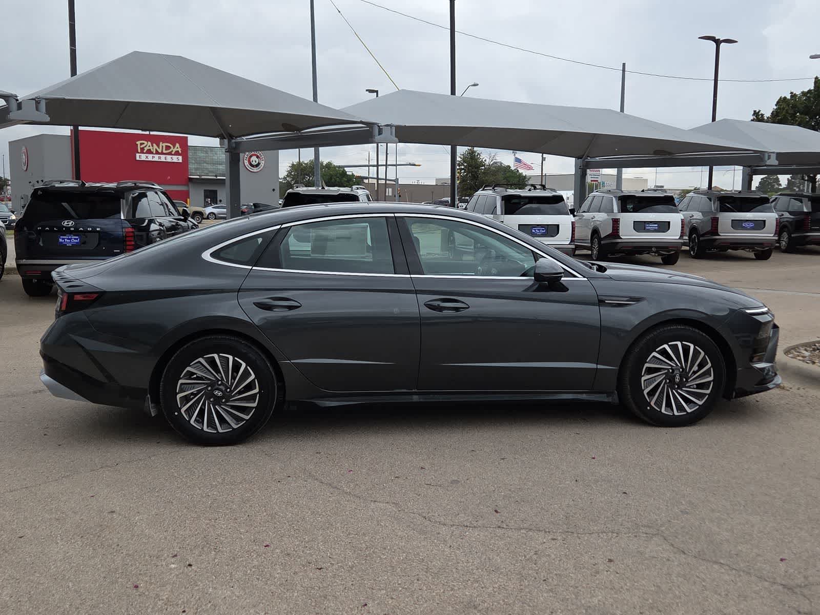 2026 Hyundai SONATA HYBRID SEL