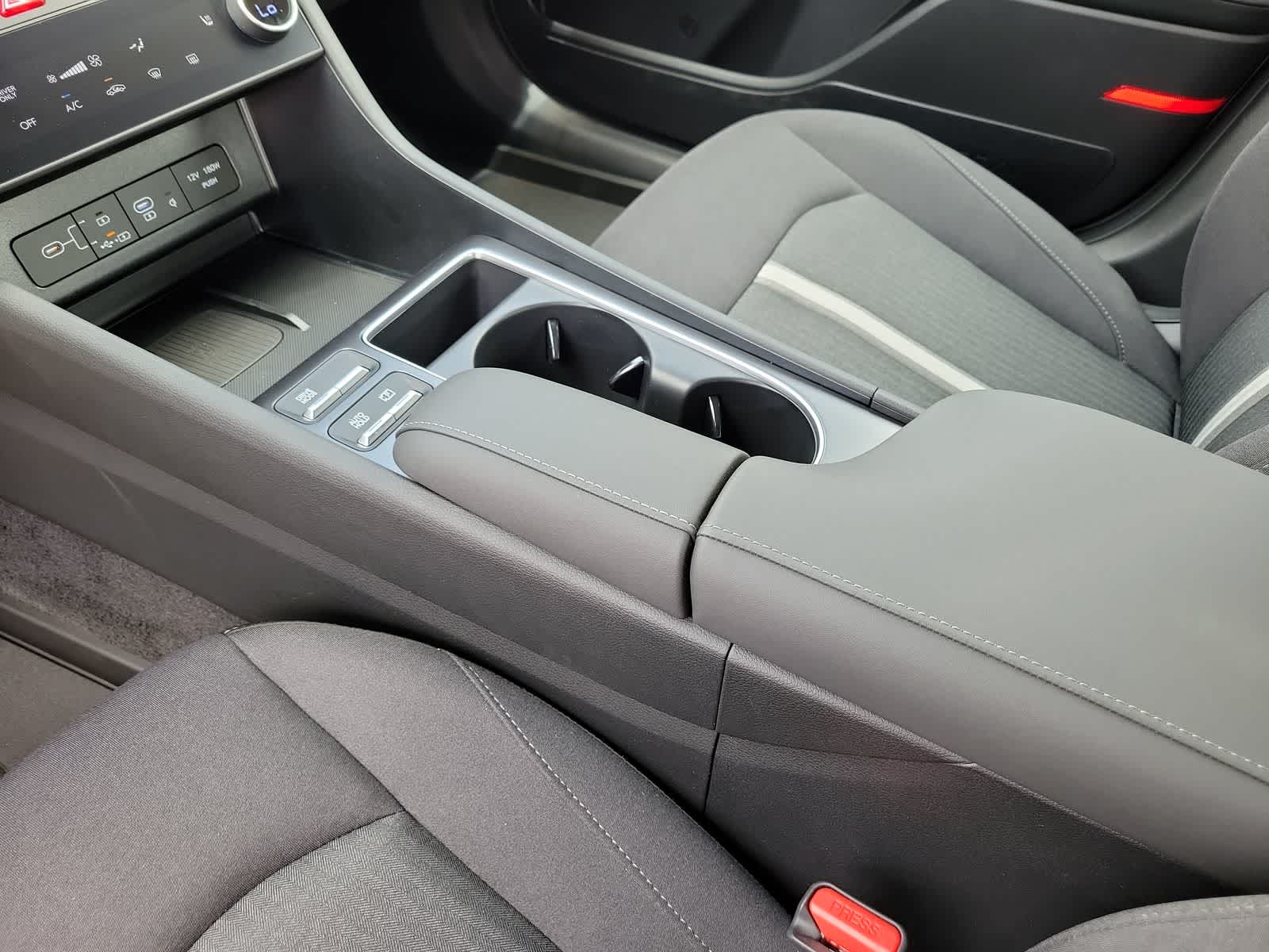 2025 Hyundai SONATA HYBRID SEL