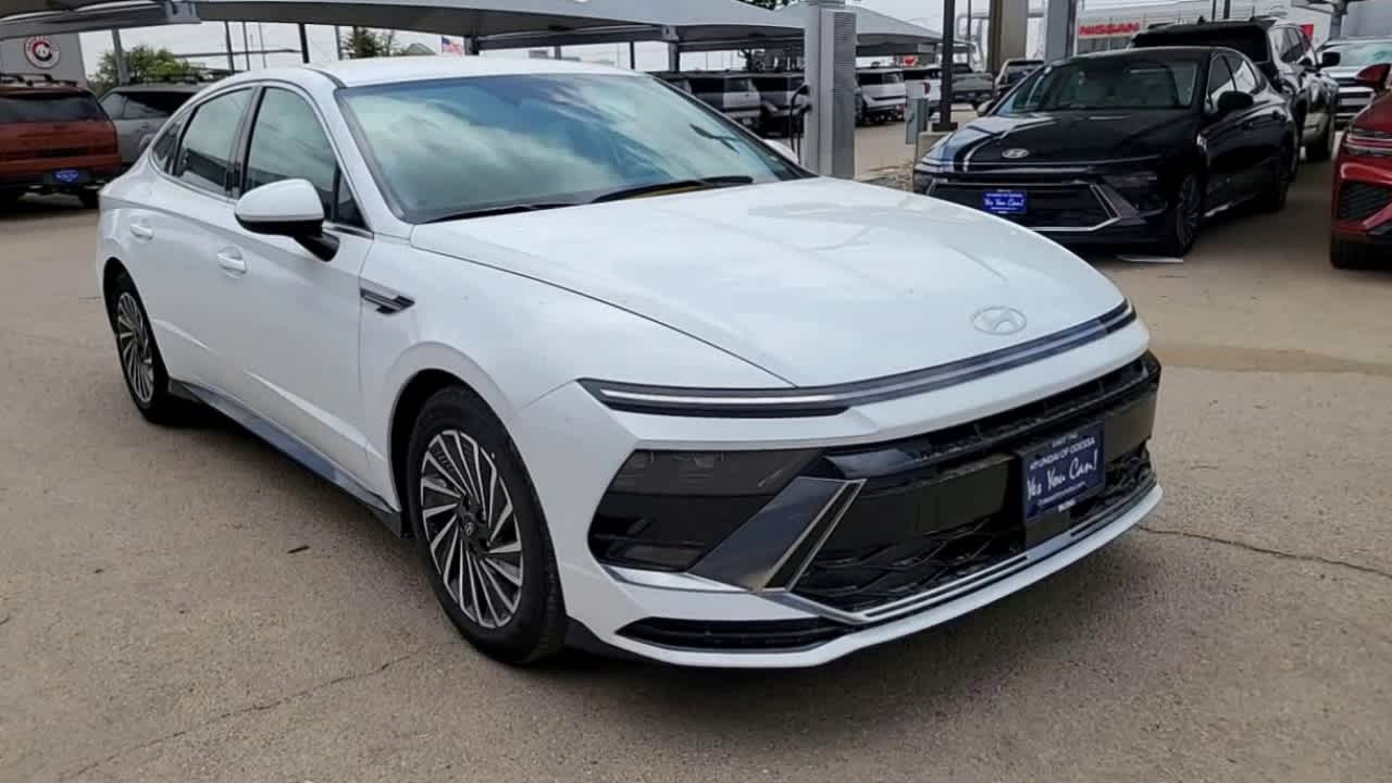 2025 Hyundai SONATA HYBRID SEL