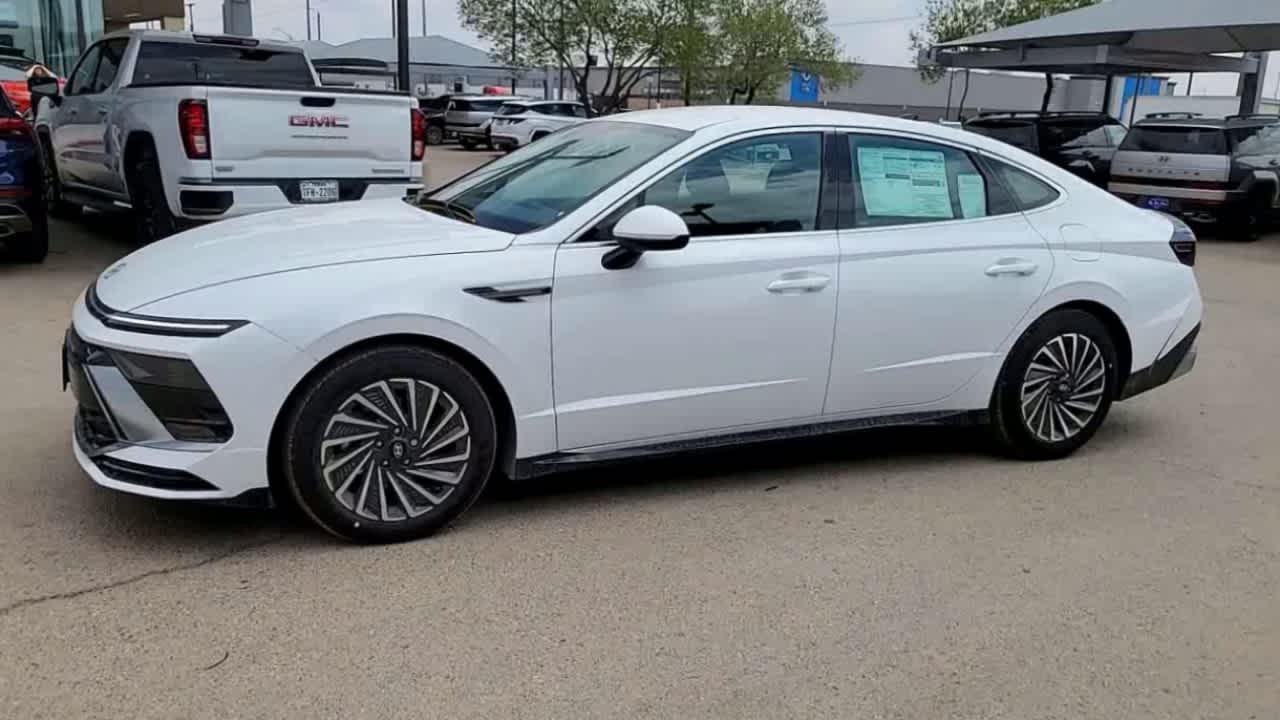 2025 Hyundai SONATA HYBRID SEL