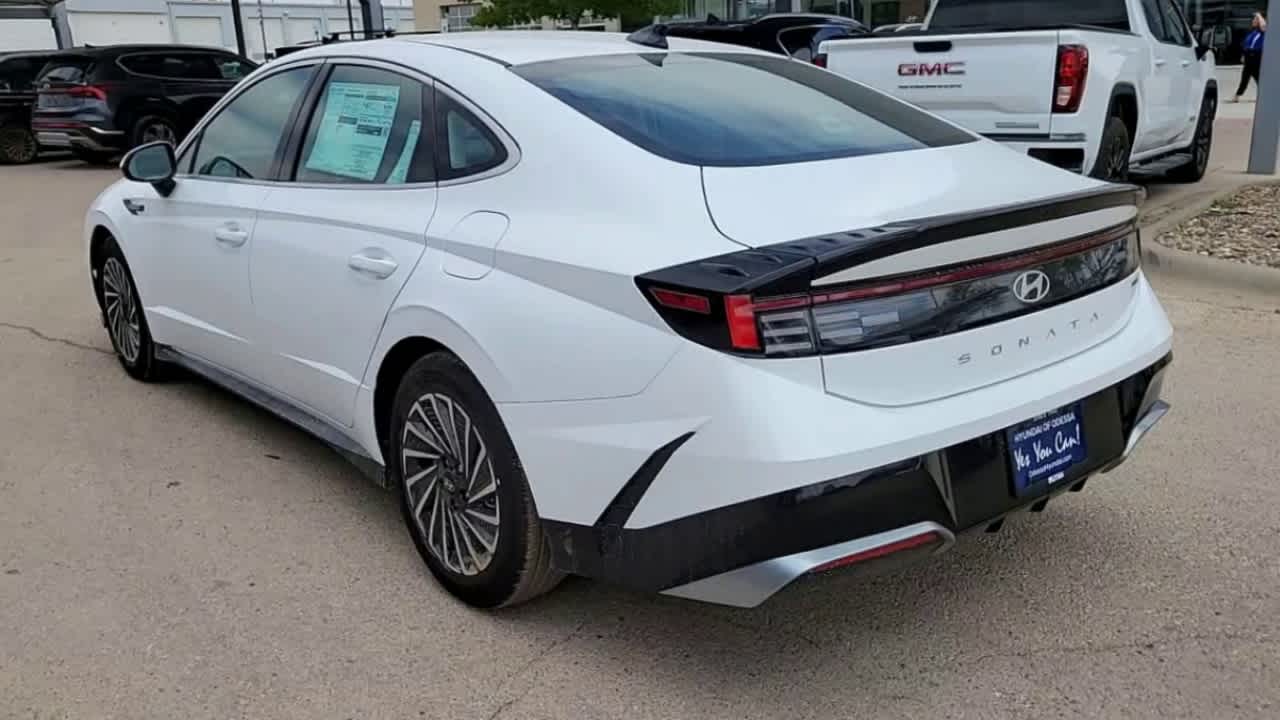 2025 Hyundai SONATA HYBRID SEL
