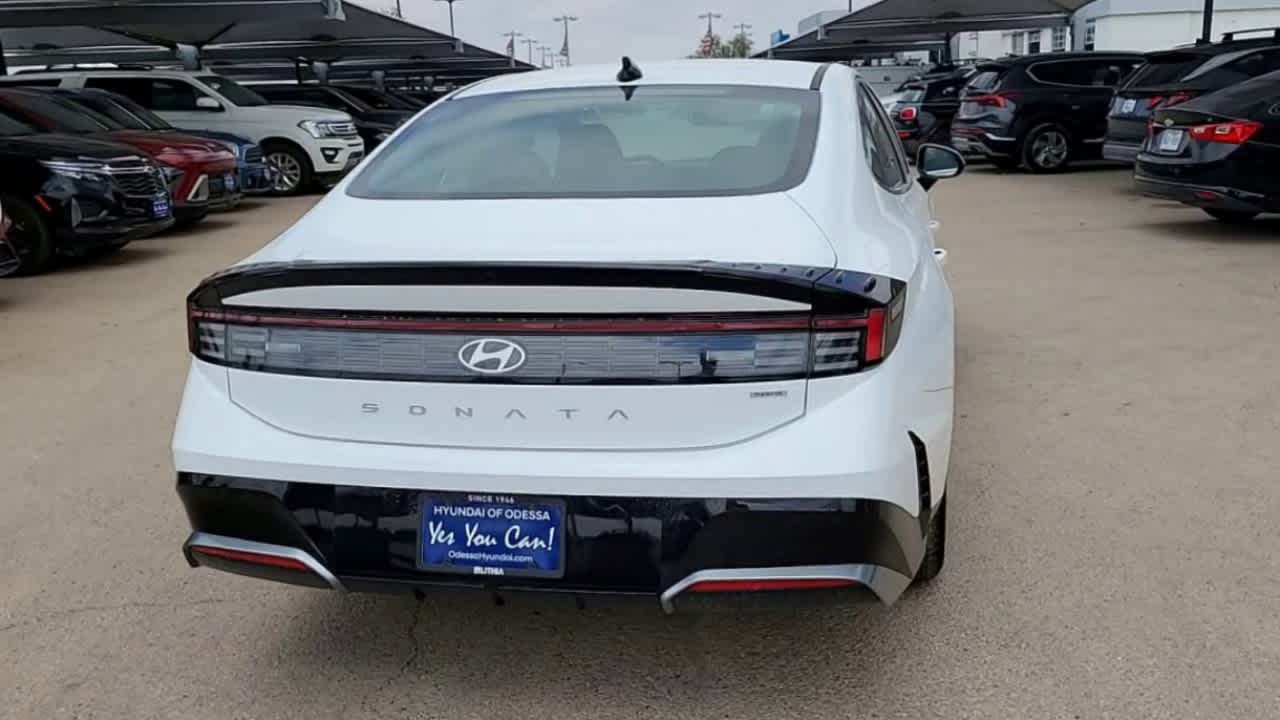 2025 Hyundai SONATA HYBRID SEL