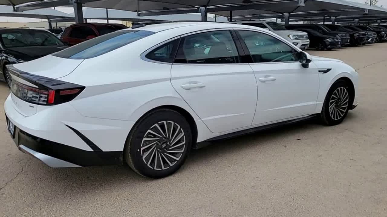 2025 Hyundai SONATA HYBRID SEL