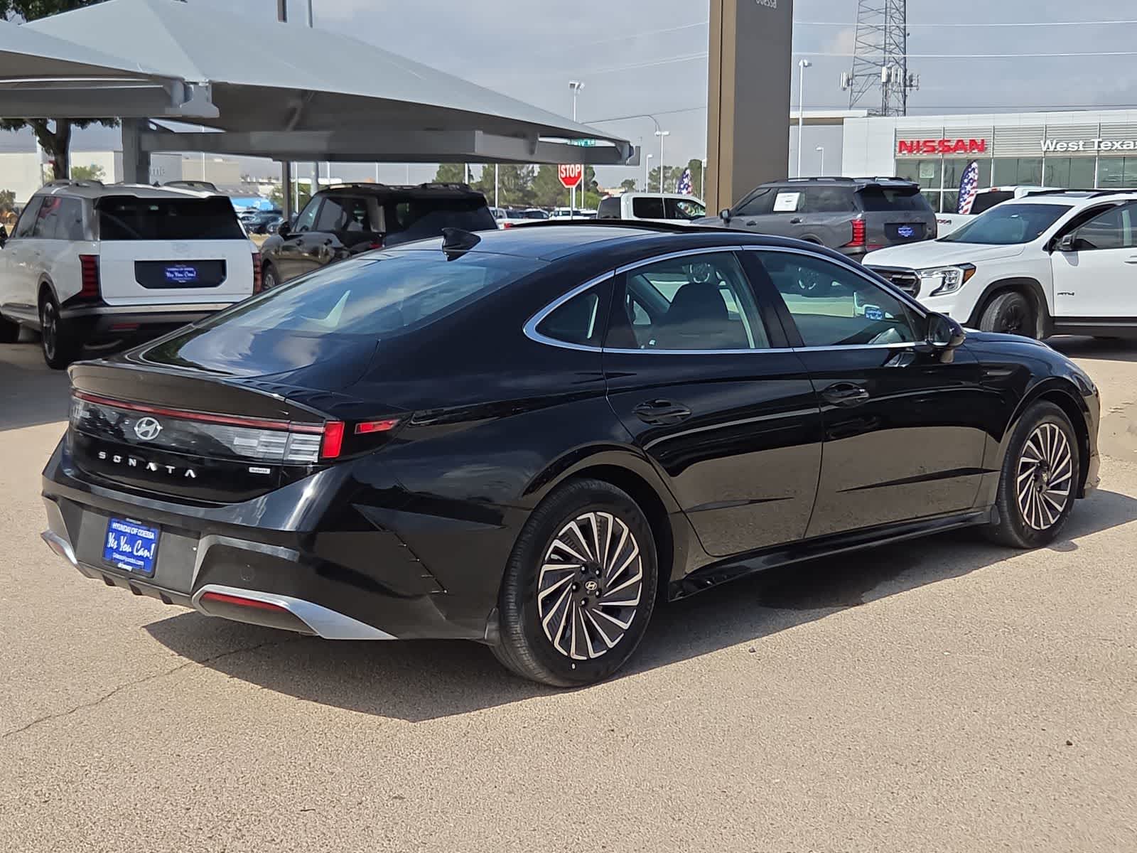 2026 Hyundai SONATA HYBRID SEL