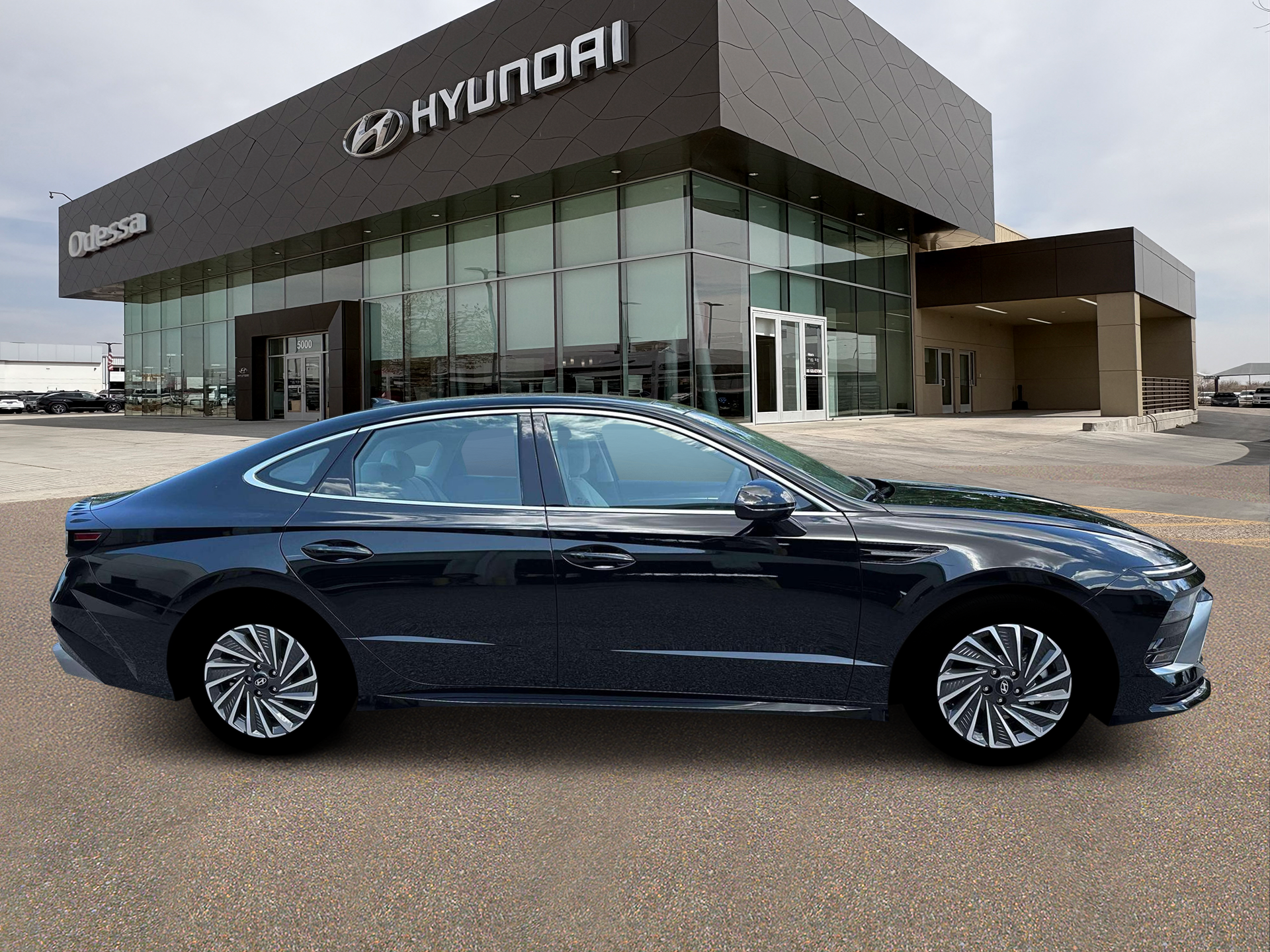 2026 Hyundai SONATA HYBRID SEL