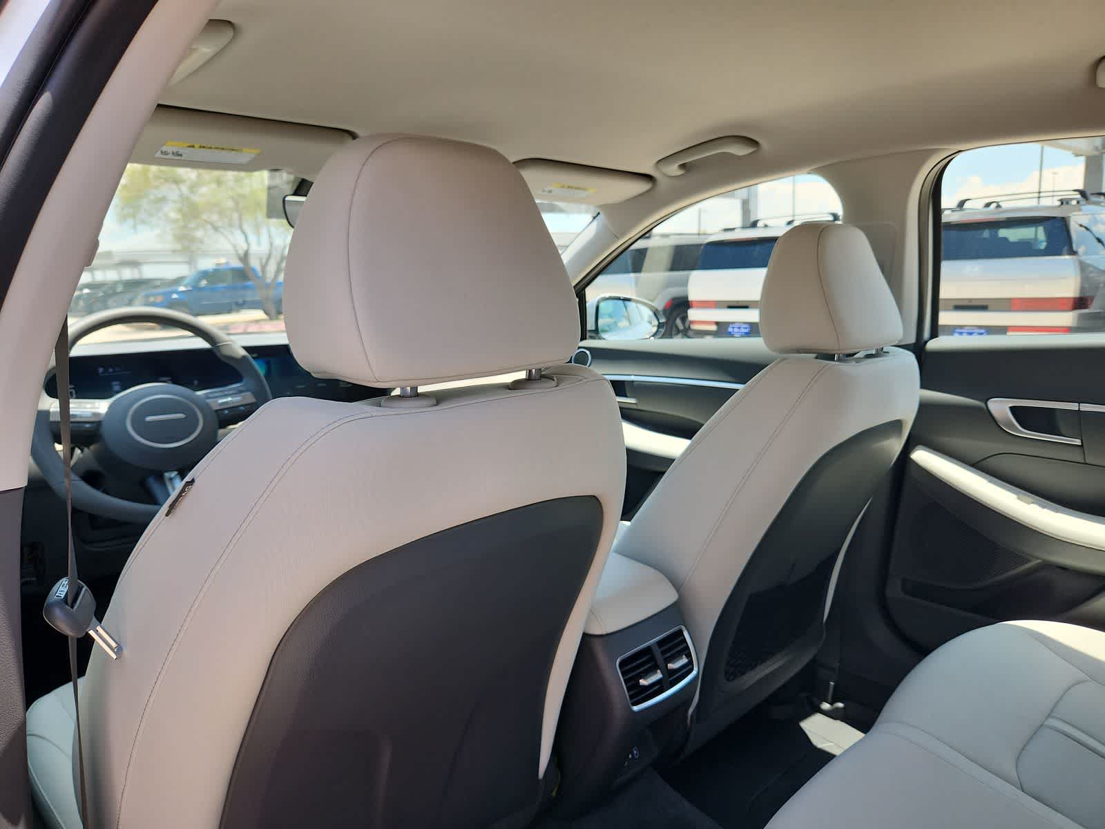 2025 Hyundai SONATA HYBRID SEL