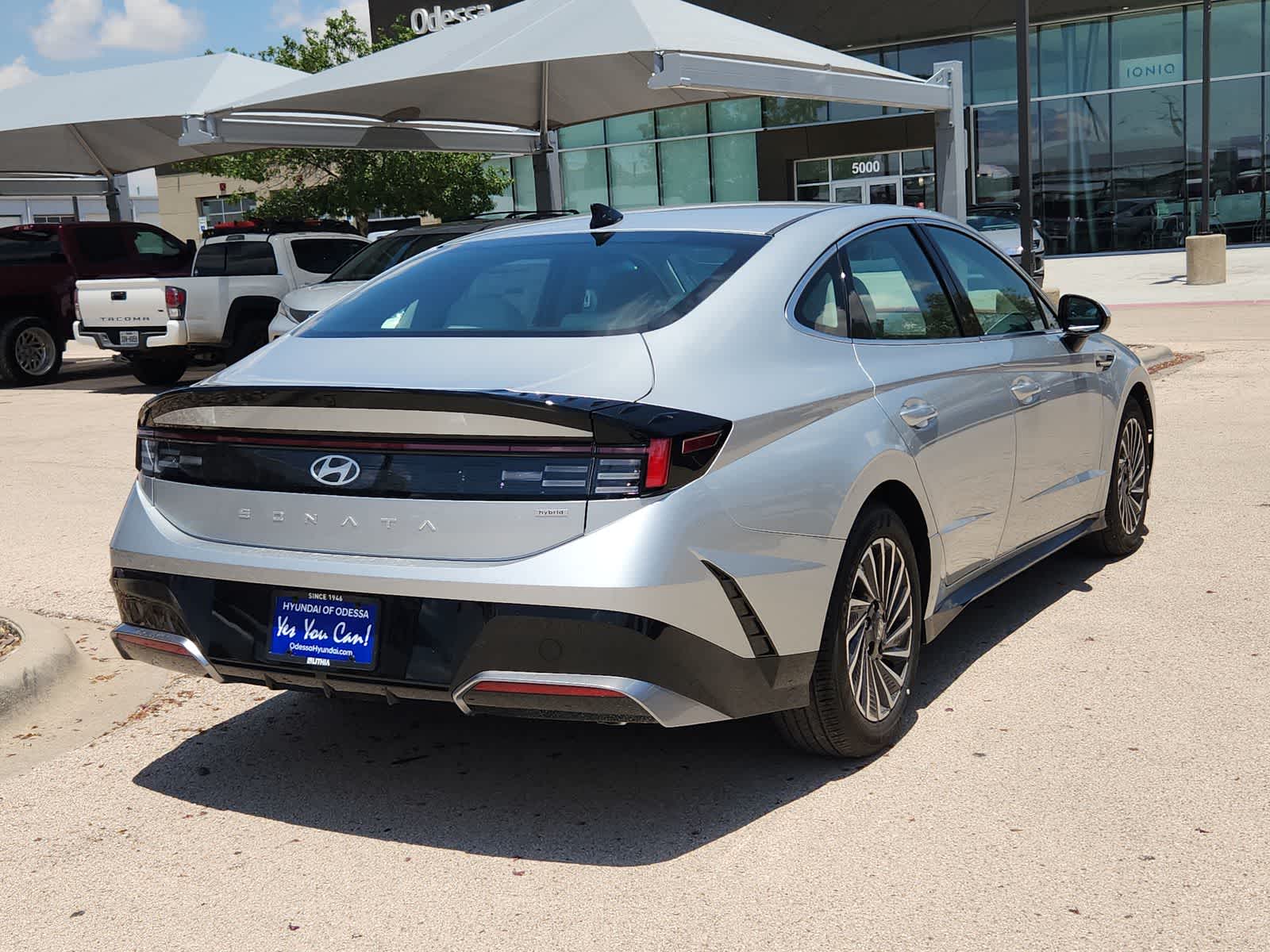 2025 Hyundai SONATA HYBRID SEL