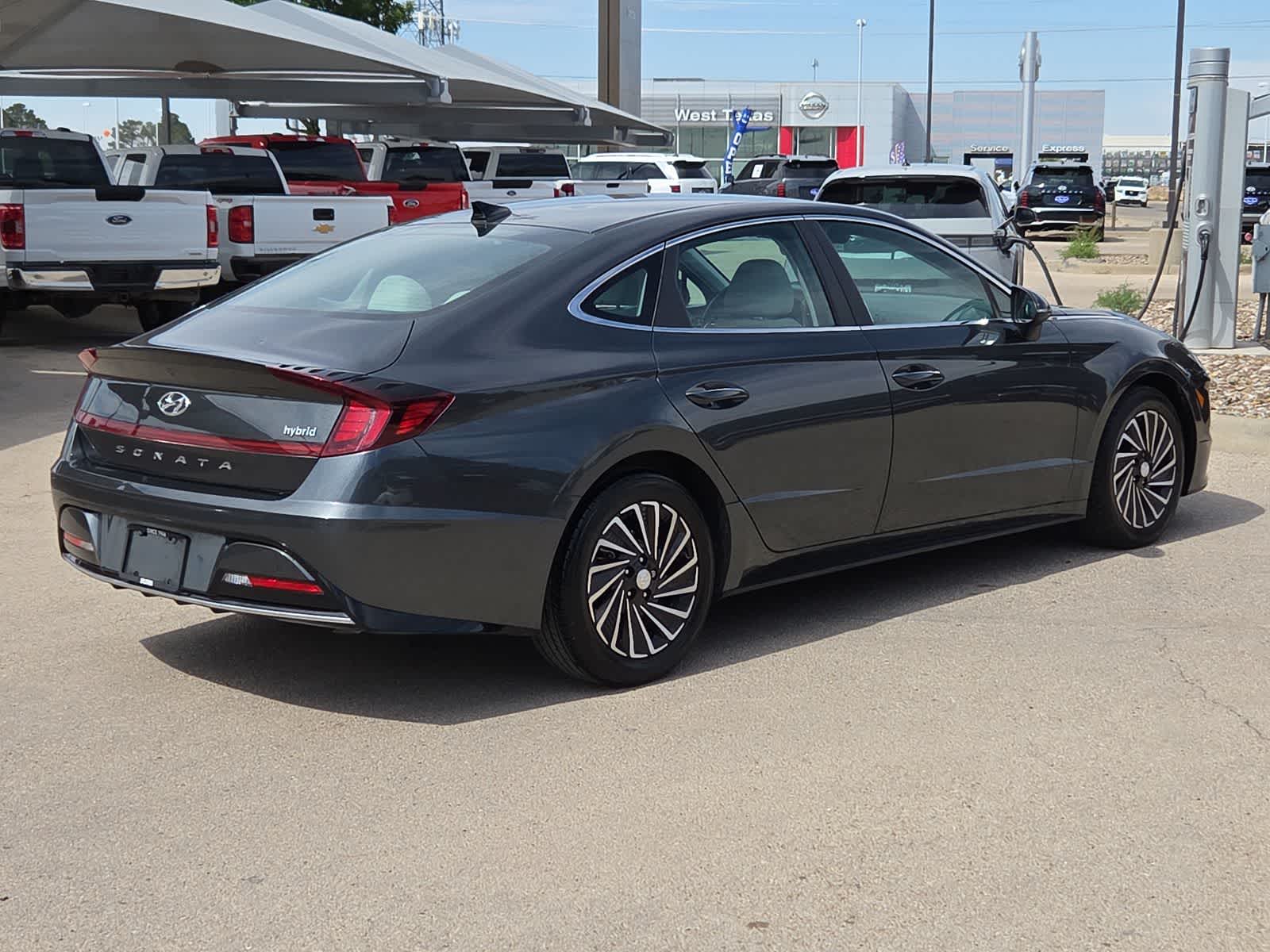 2023 Hyundai SONATA HYBRID SEL