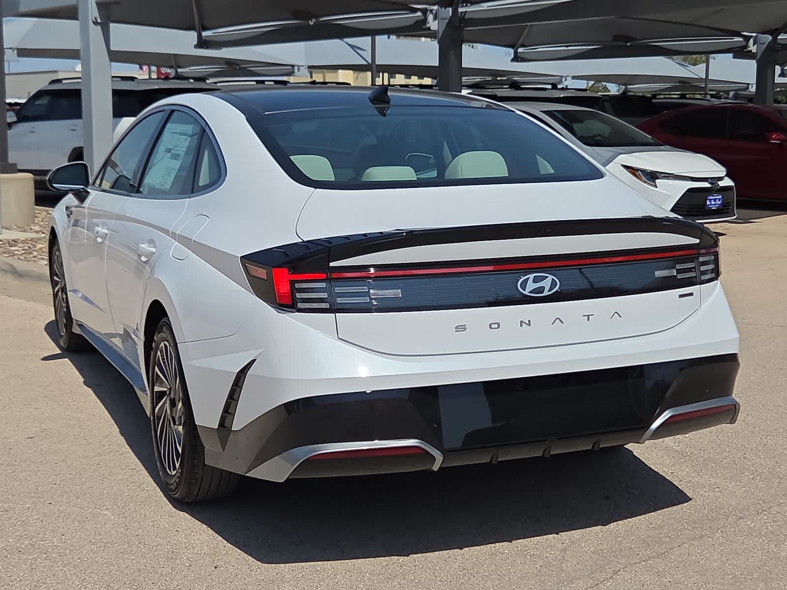 2026 Hyundai SONATA HYBRID SEL