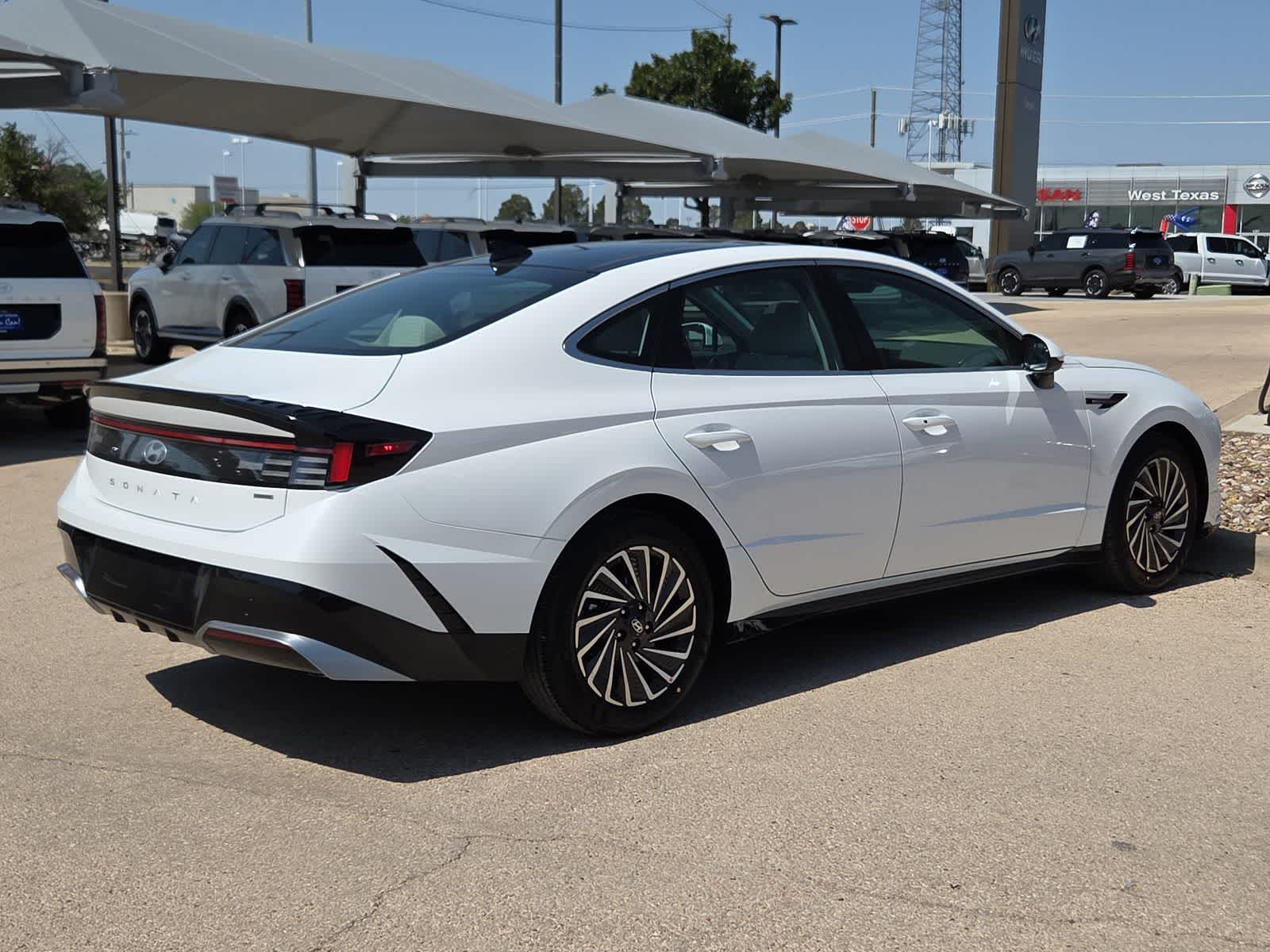2026 Hyundai SONATA HYBRID SEL