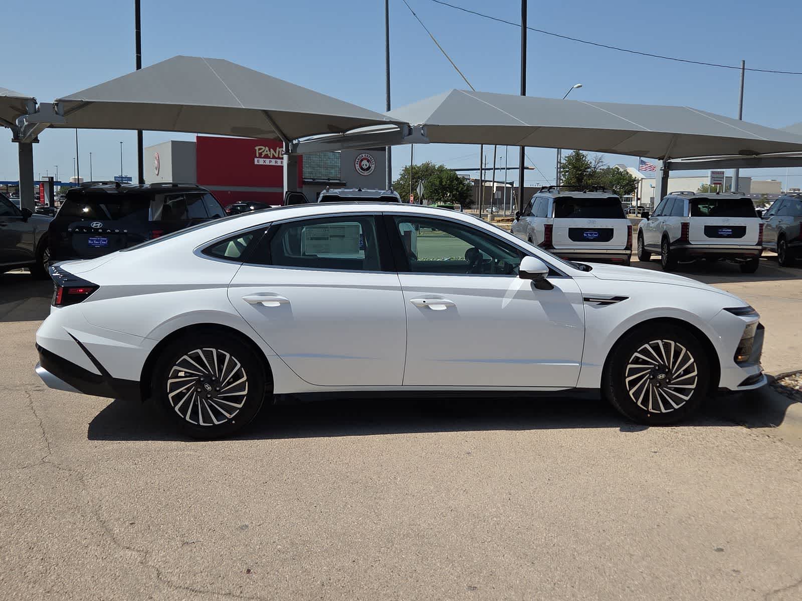 2026 Hyundai SONATA HYBRID SEL