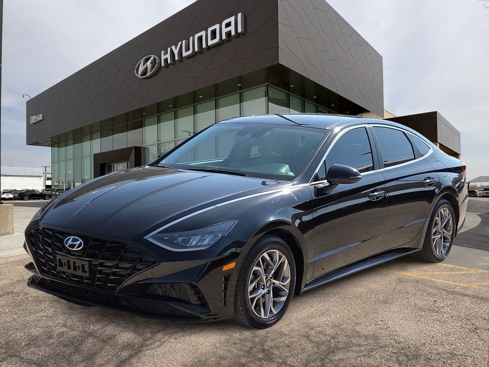 2022 Hyundai SONATA SEL