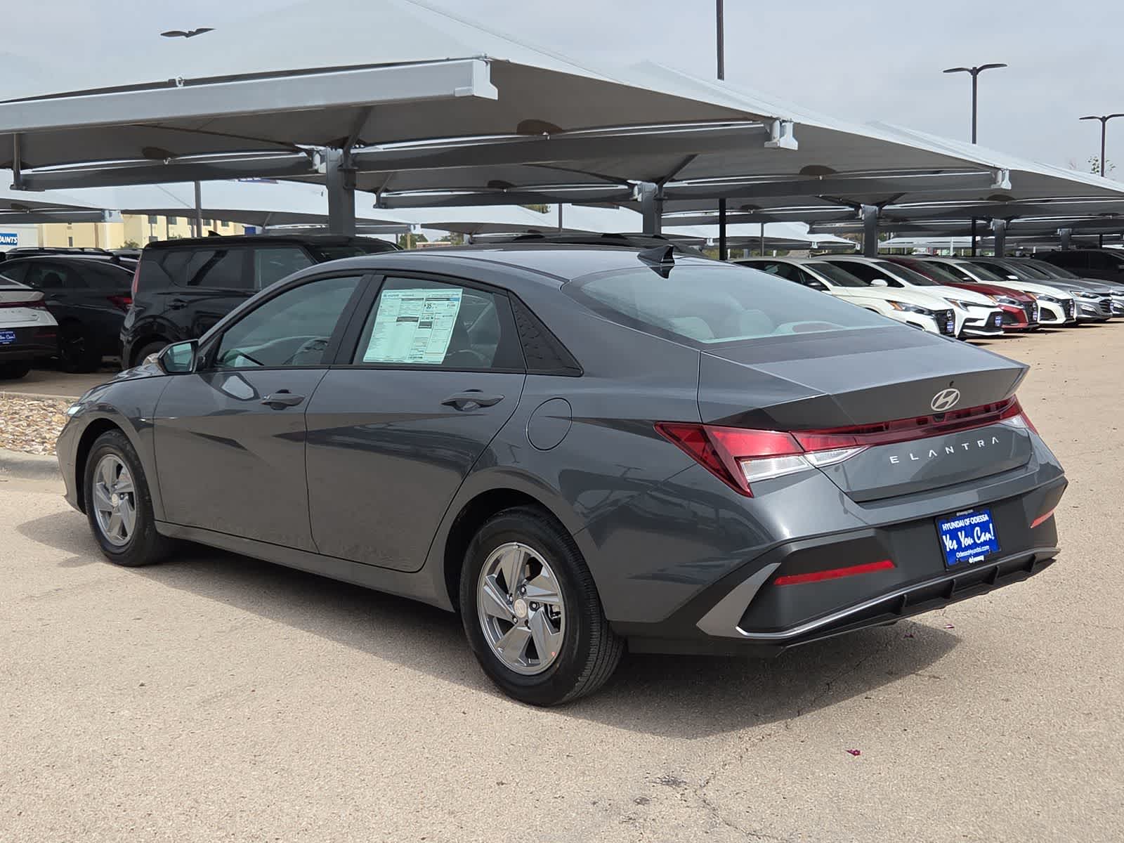 2026 Hyundai ELANTRA SE