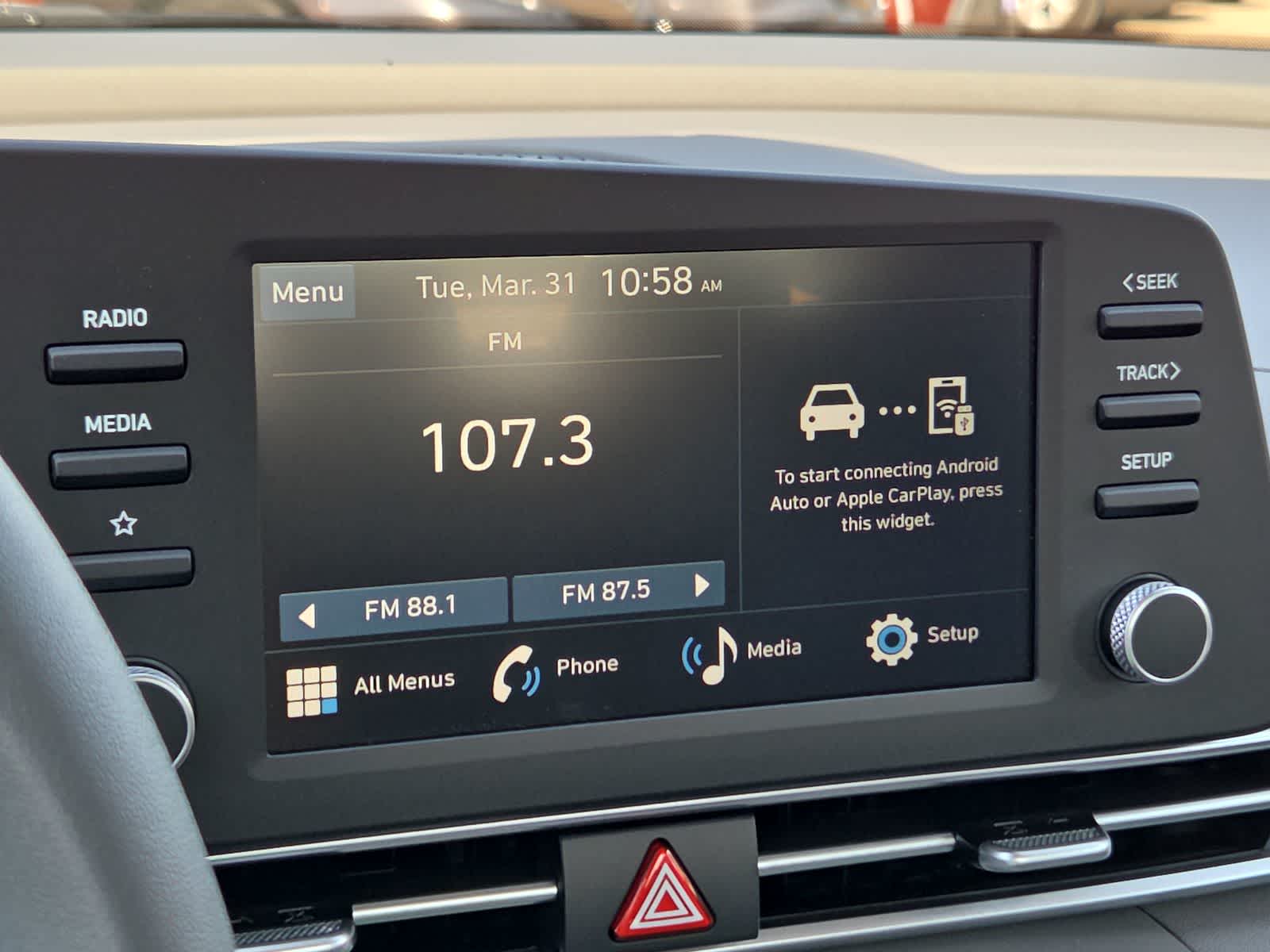 2026 Hyundai ELANTRA SE