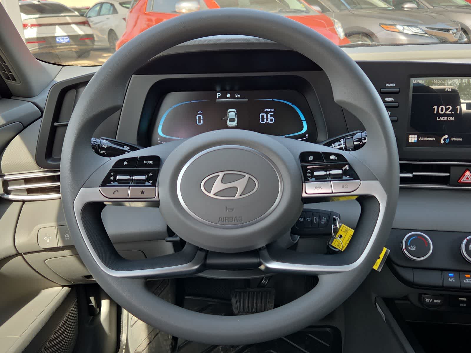 2026 Hyundai ELANTRA SE