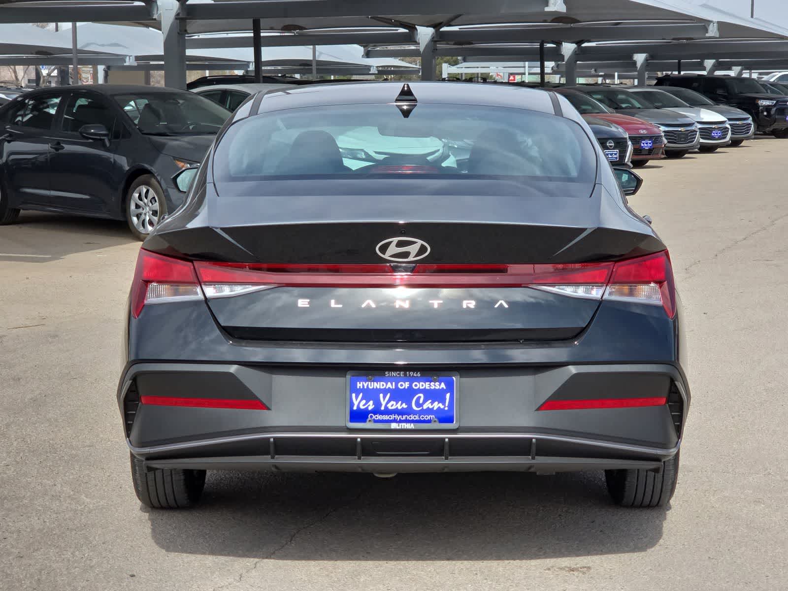 2026 Hyundai ELANTRA SE