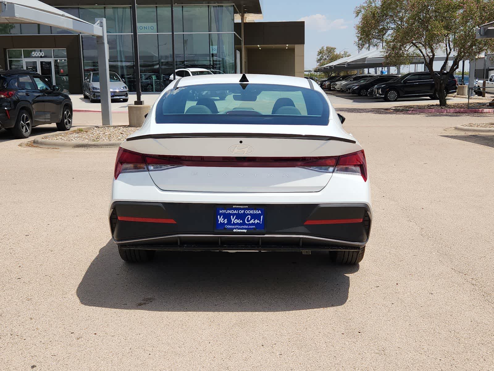 2025 Hyundai ELANTRA SEL Sport