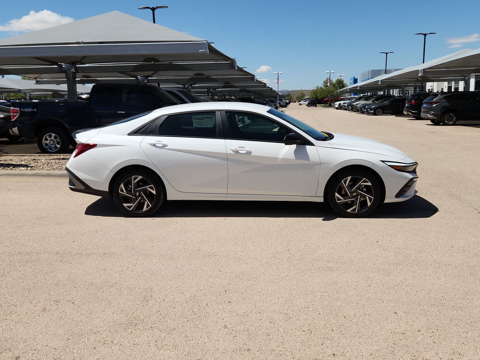 2025 Hyundai ELANTRA HYBRID SEL Sport