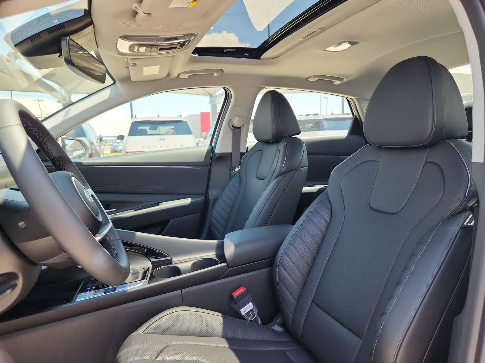 2025 Hyundai ELANTRA HYBRID Limited