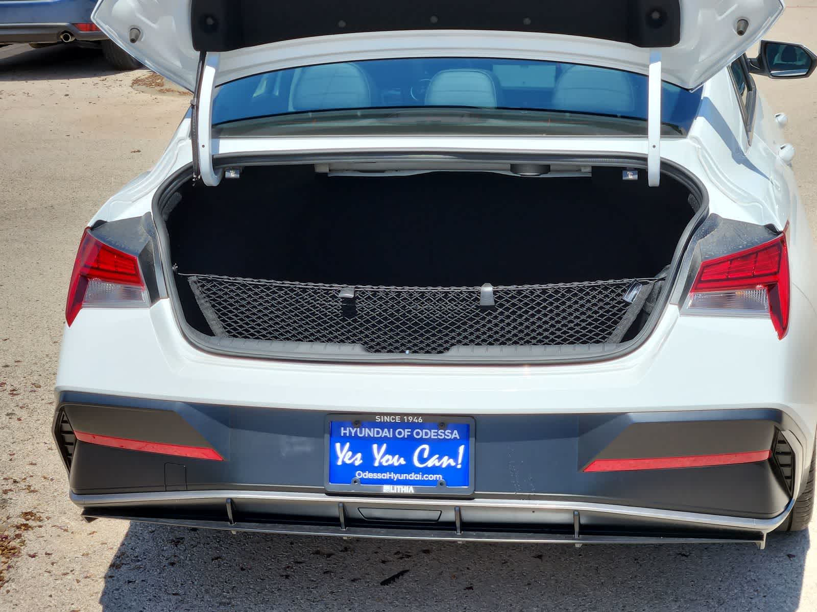 2025 Hyundai ELANTRA HYBRID Limited