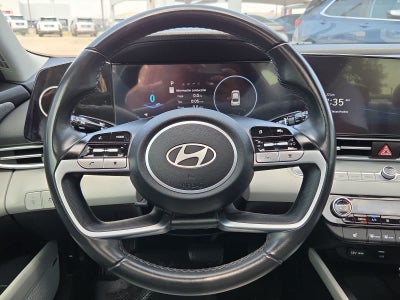 2025 Hyundai ELANTRA Limited
