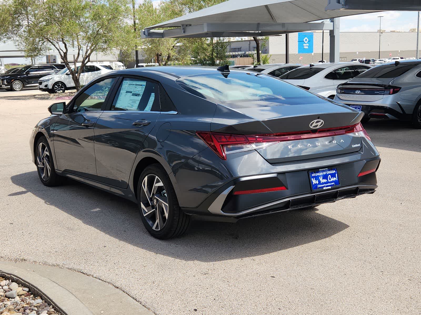 2025 Hyundai ELANTRA Limited